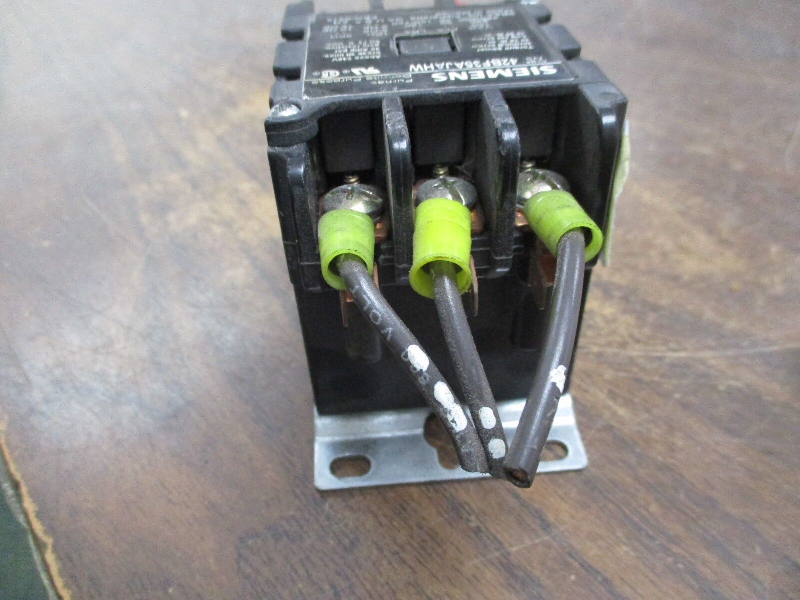 Siemens Definite Purpose Contactor 42BF35AJAHW 24V Coil Used