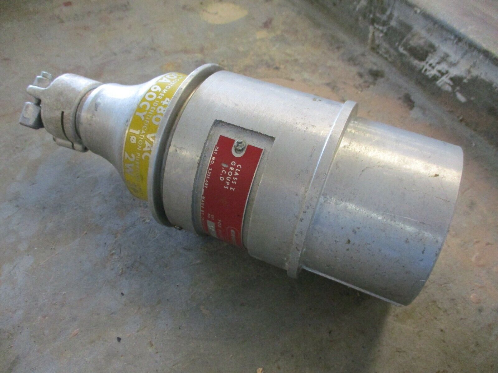 Crouse-Hinds, Plug, part#:SP 3363 N, 30A, 480V, 60Hz, 1ph, 2W, 3P, used