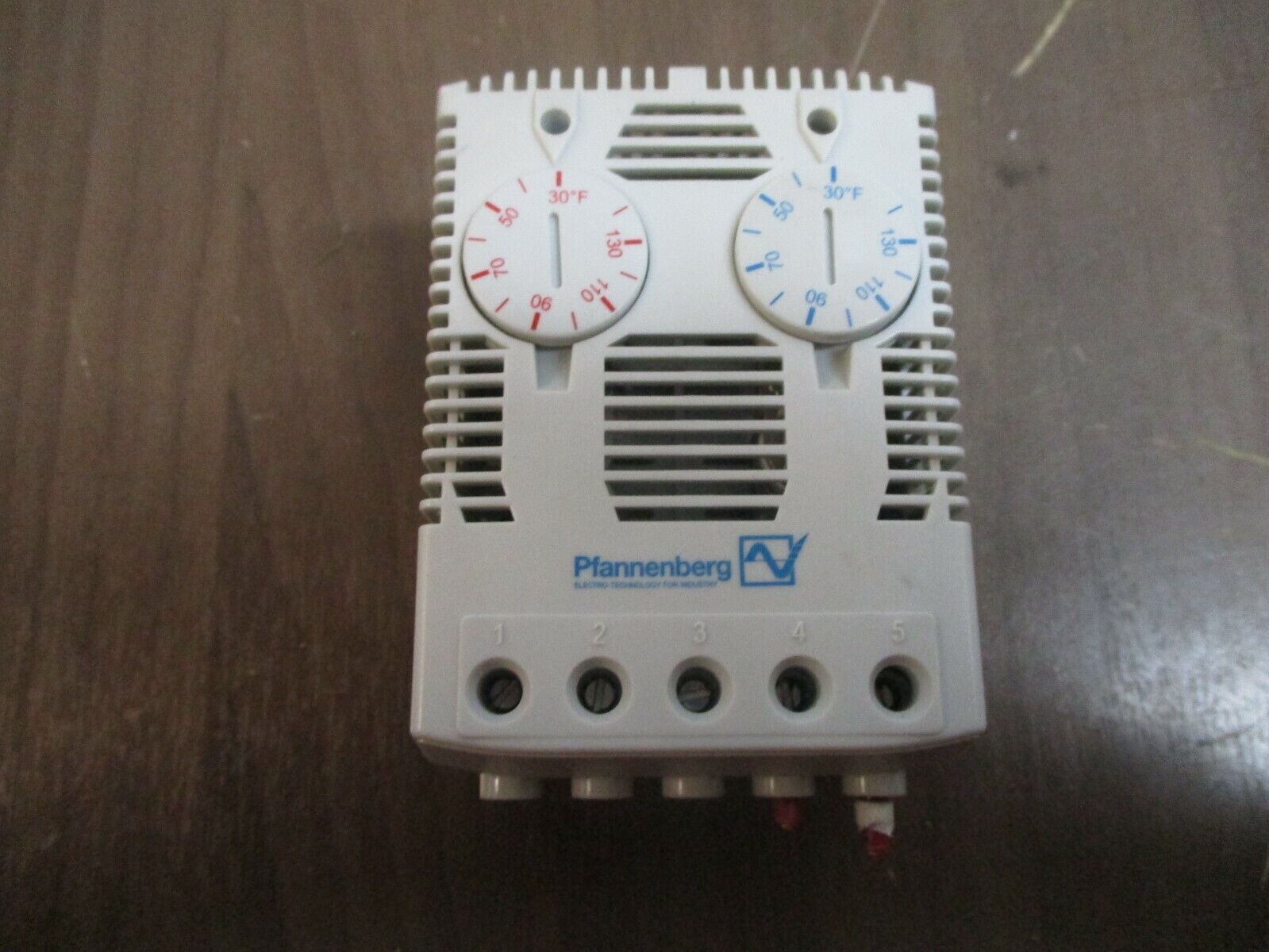 Pfannenberg Thermostat FLZ 541 Range: 30-130°F *Broken Mounting Stub* Used