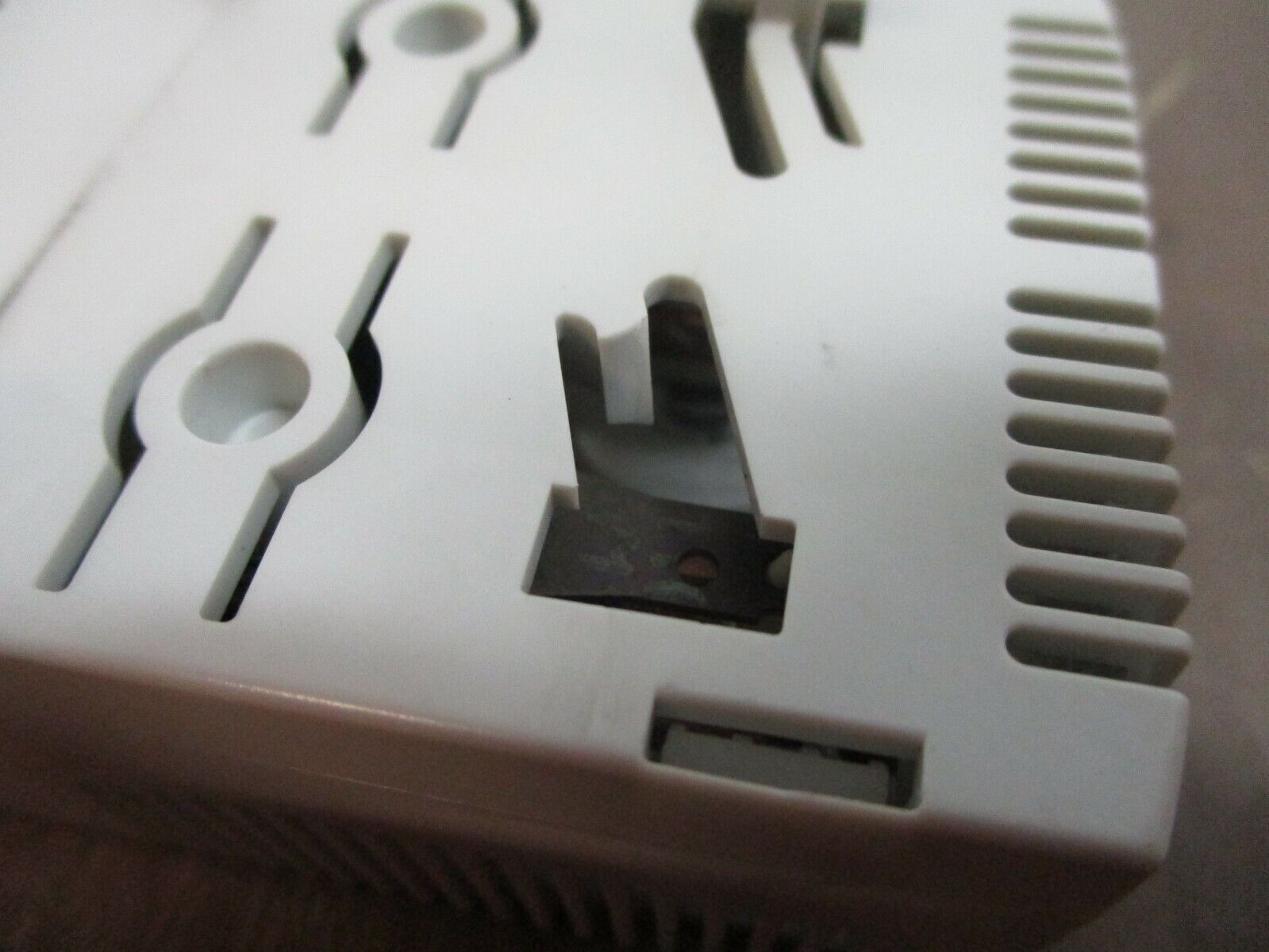 Pfannenberg Thermostat FLZ 541 Range: 30-130°F *Broken Mounting Stub* Used