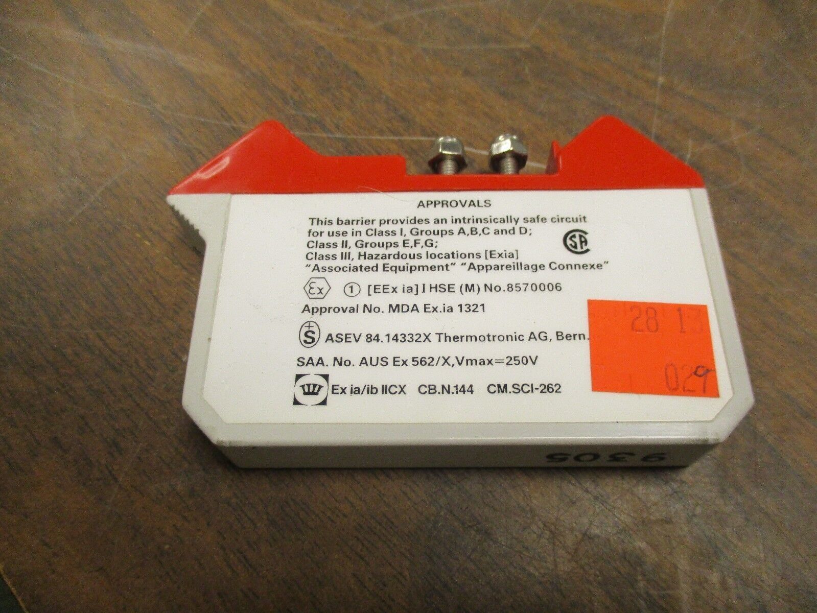 Measurement Technology Shunt-Diode Safety Barrier MTL728 28V Used