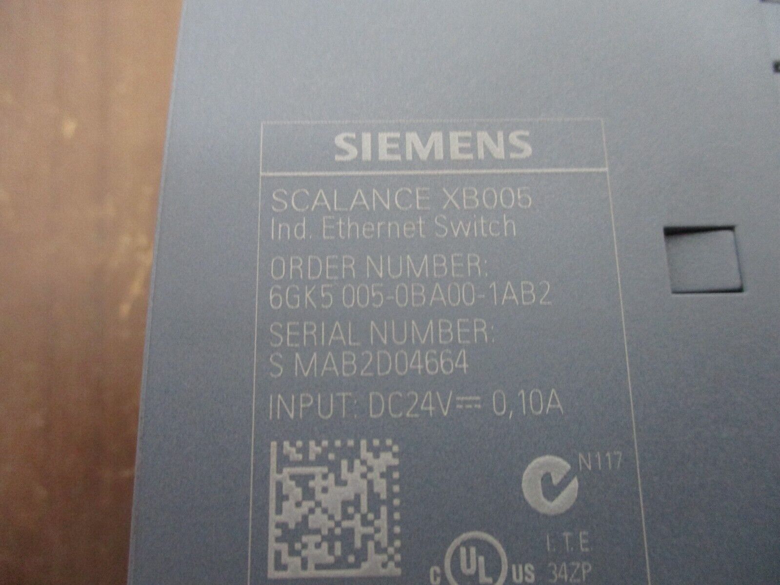 Siemens Scalance XB005 Industrial Ethernet Switch 6GK5 005-0BA00-1AB2 5-Port