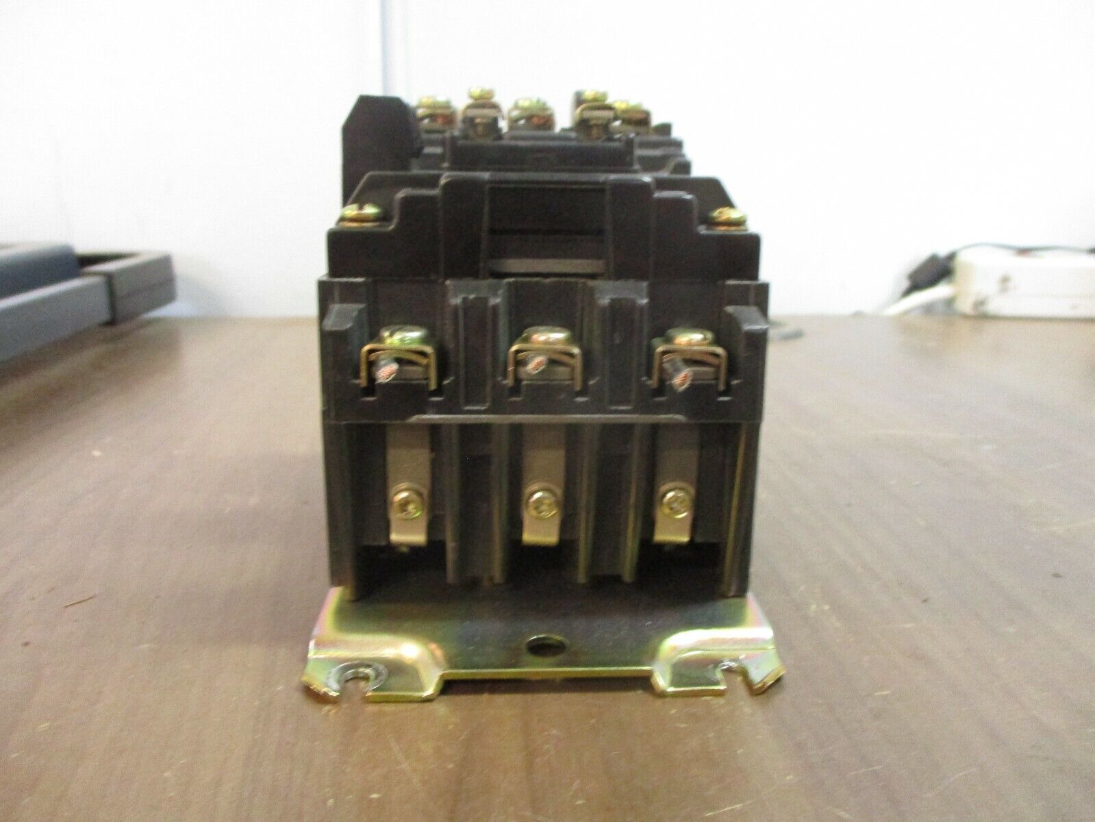 Allen-Bradley Size 1 Contactor 500F-BOD930 Ser. B 115-120V Coil 27A 600V Used