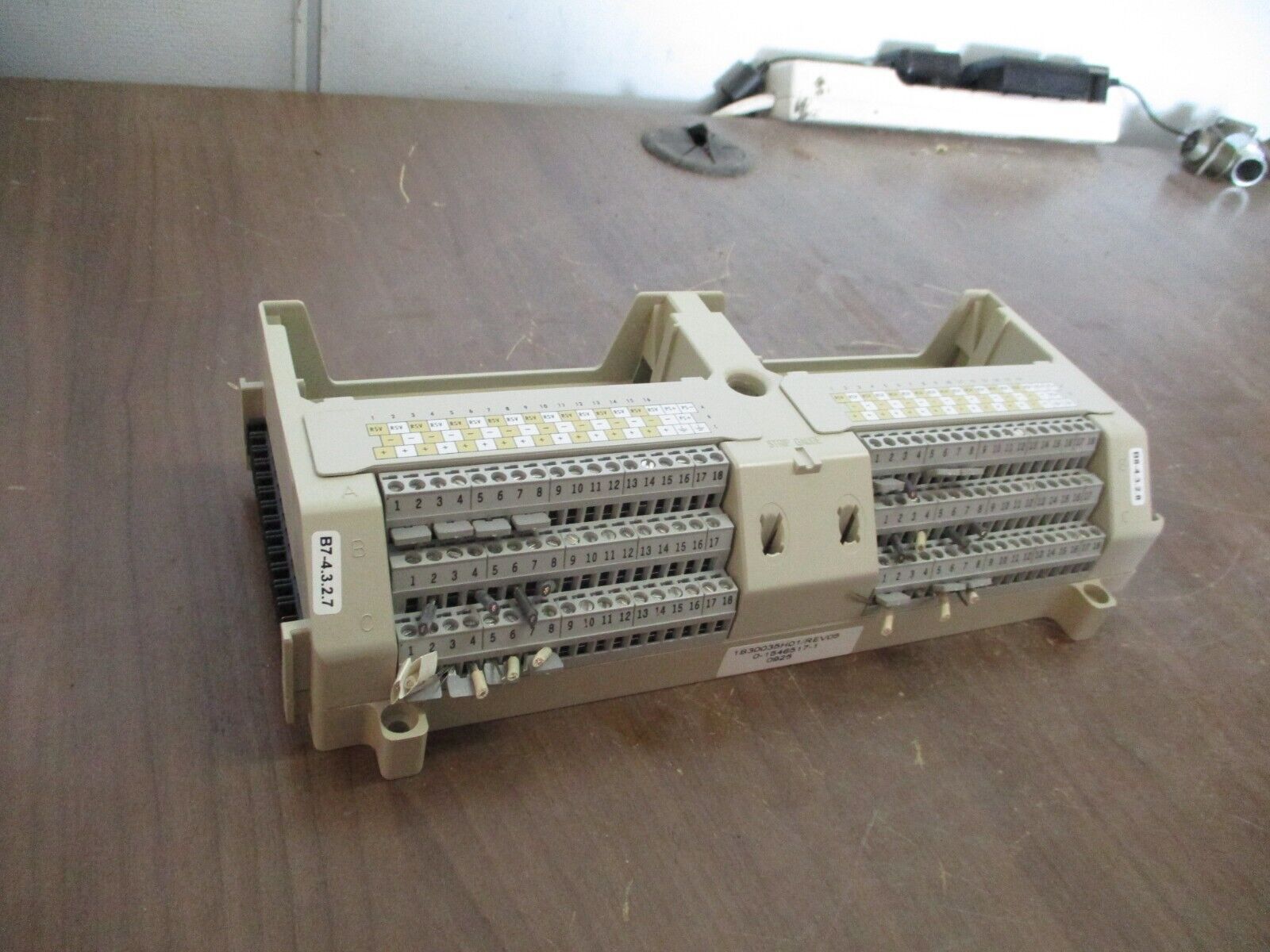 Emerson Ovation Process Control Base 1B30035H01 Rev. 05 Used