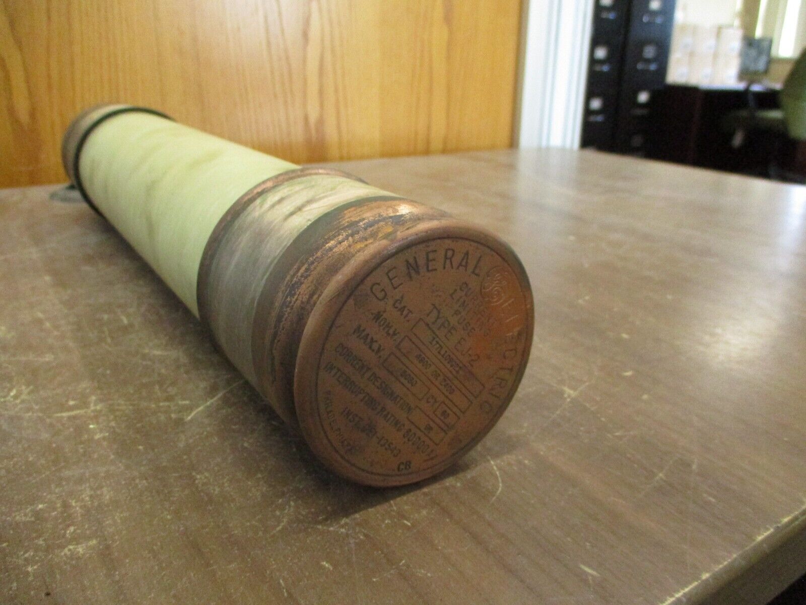 GE Type EJ-2 Fuse 177L109G21 Current: 9R 4.8/2.4kV 60Hz Used
