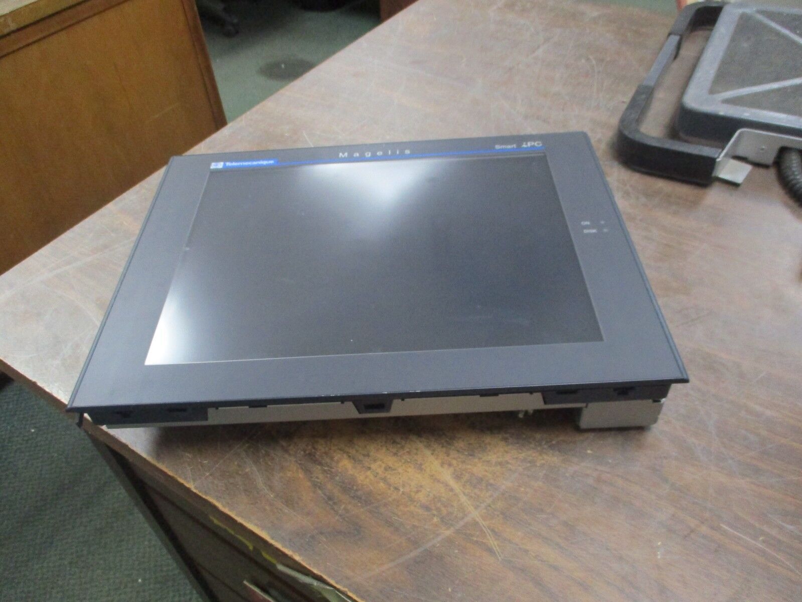 Schneider Electric Telemecanique Magelis Smart IPC MPCST52NDJ10T 15" 1GB MUI 90W