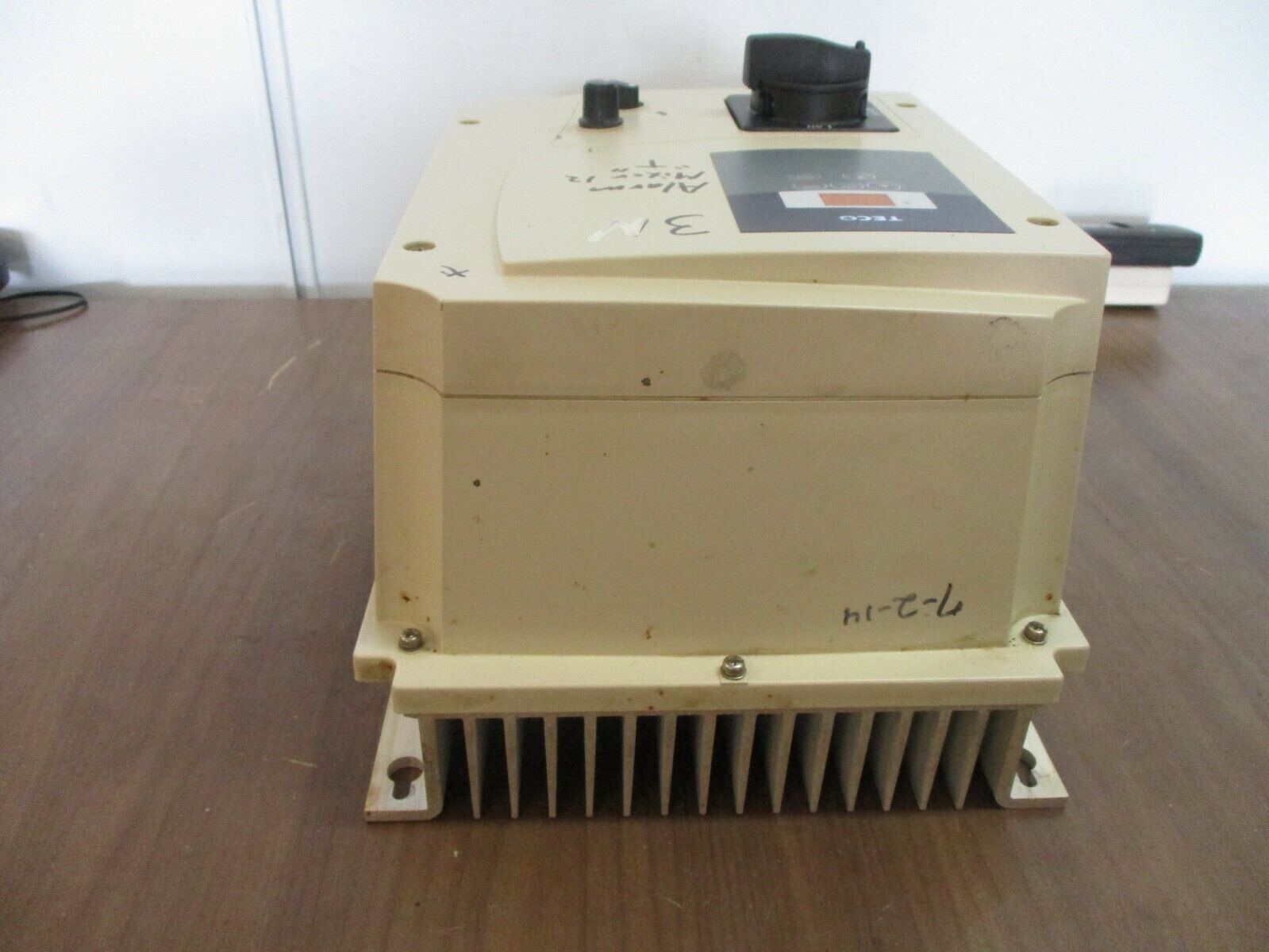 TECO AC Drive JNEV-401-H3N4S 1HP 3Ph Type 4X Enclosure Used