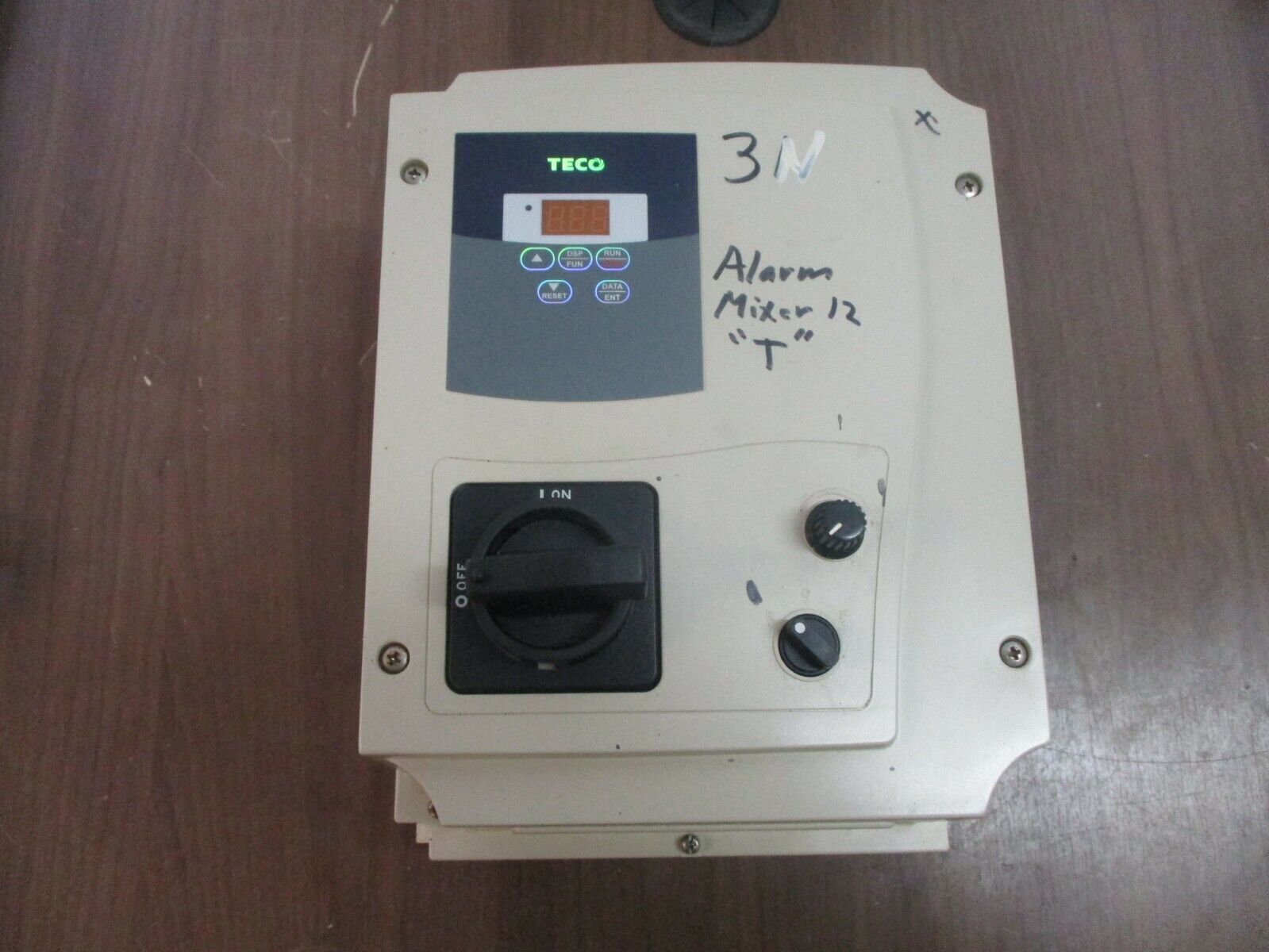 TECO AC Drive JNEV-401-H3N4S 1HP 3Ph Type 4X Enclosure Used