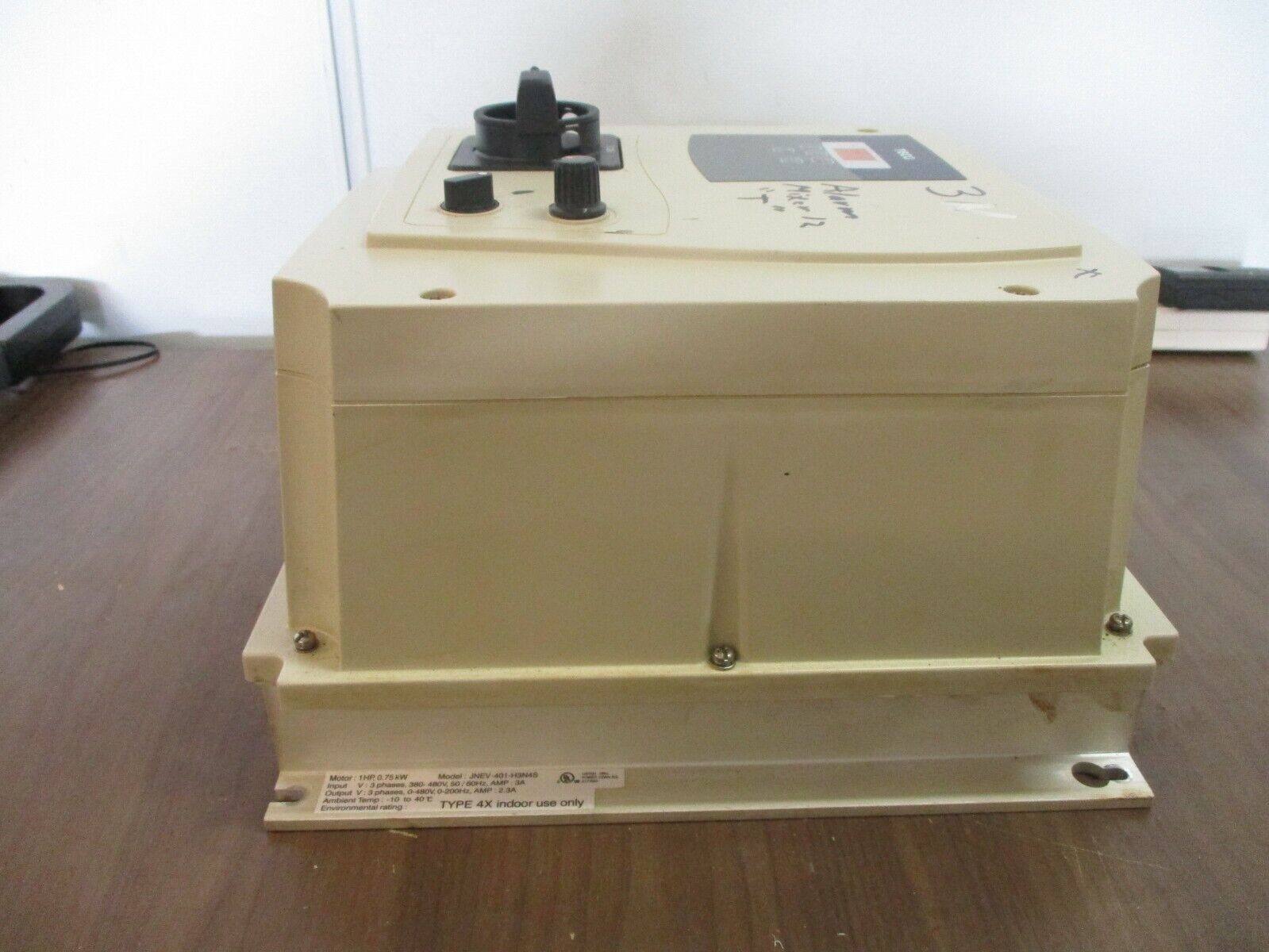 TECO AC Drive JNEV-401-H3N4S 1HP 3Ph Type 4X Enclosure Used