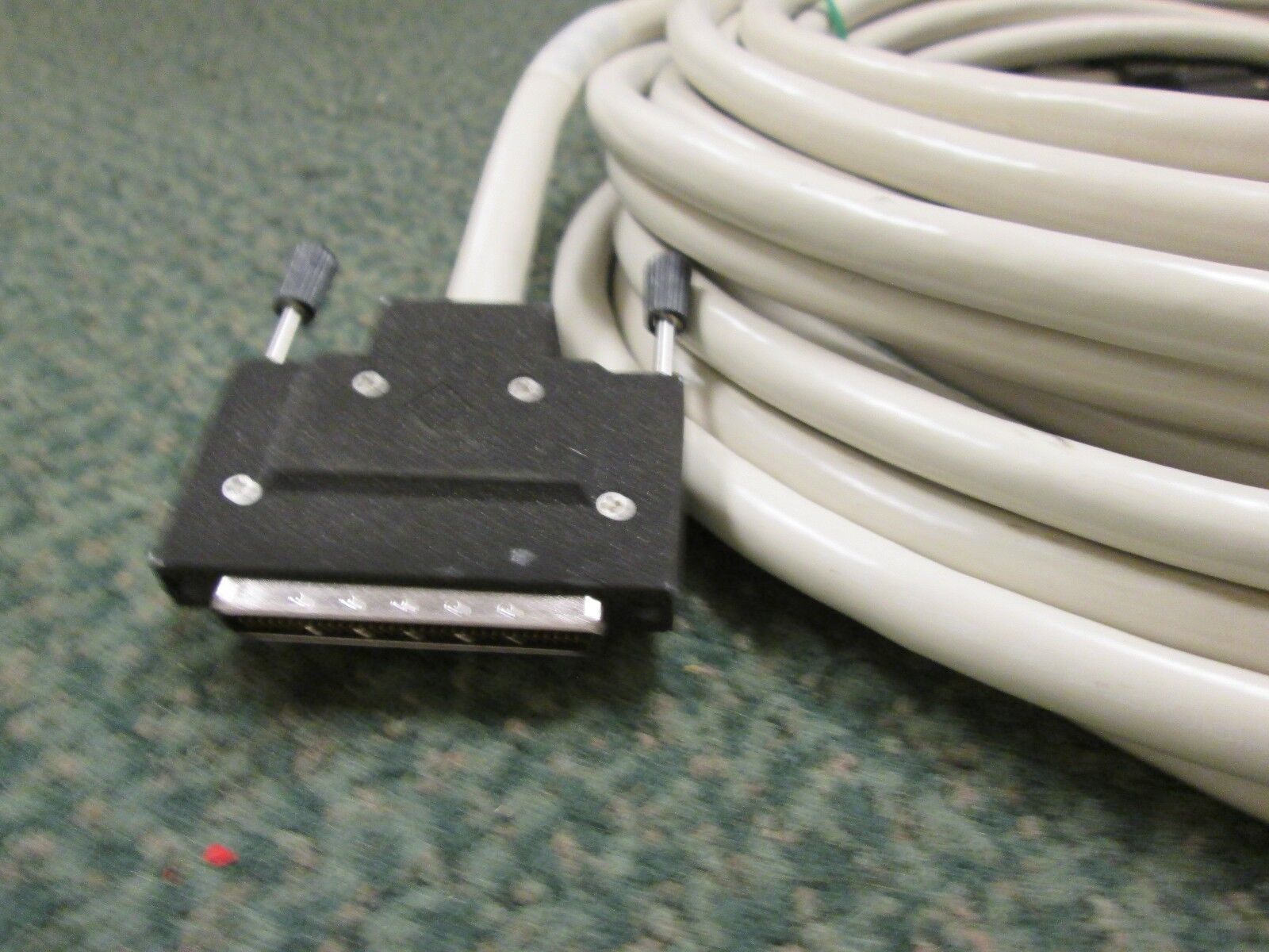 Sun Microsystems SCSI Cable 530-1886-01 12 Meters Used