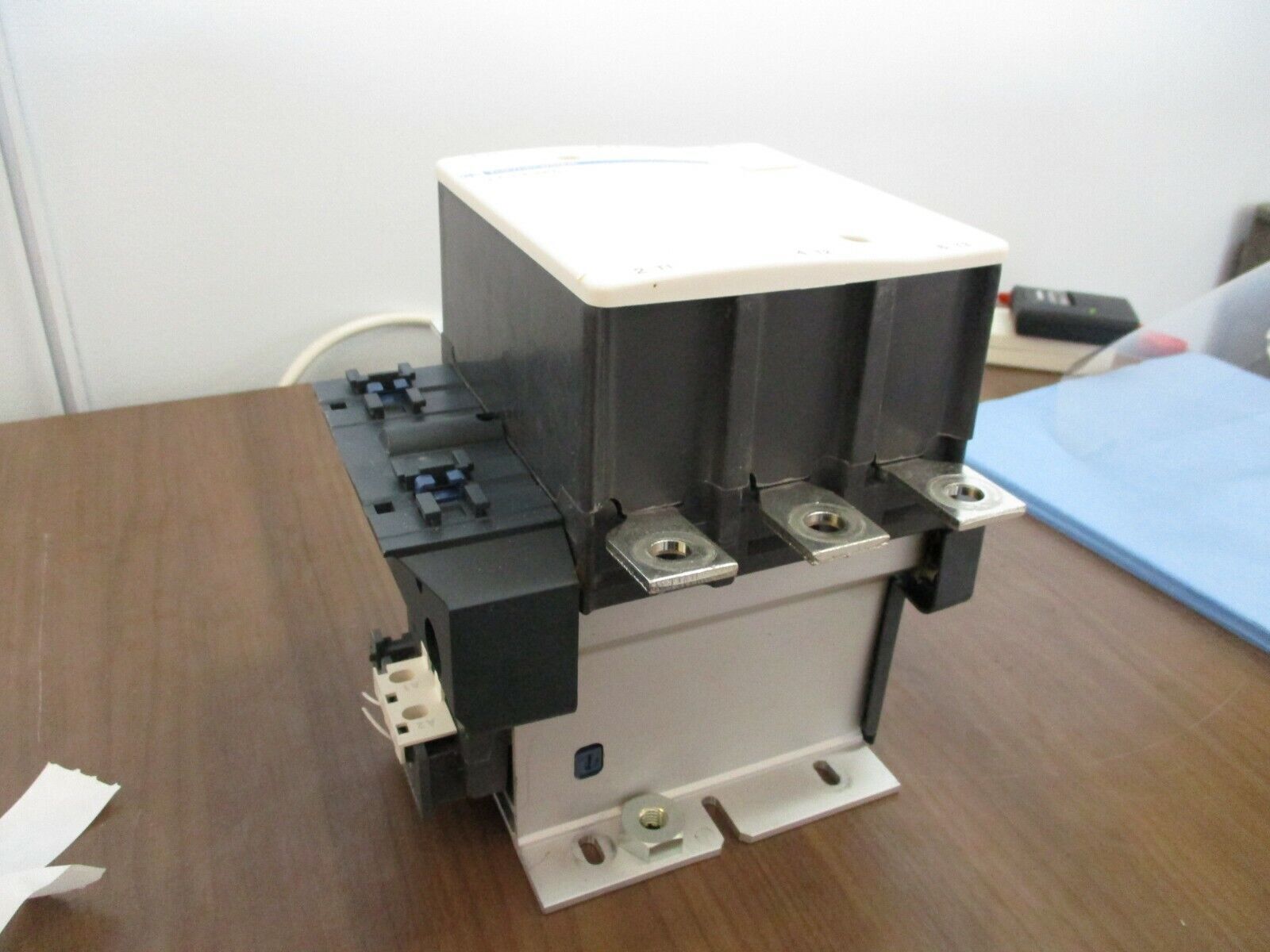 Telemecanique Contactor LC1F265 Coil: 480-500V 40-400 Hz 285A 600V Used