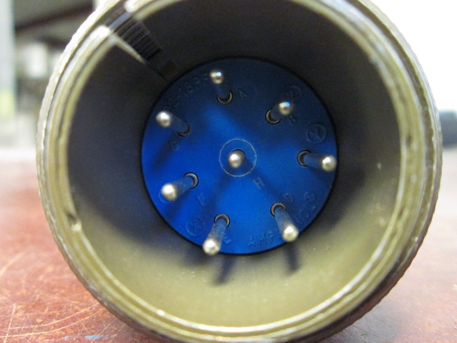 Amphenol Plug 22-18PF 8-Pin Used