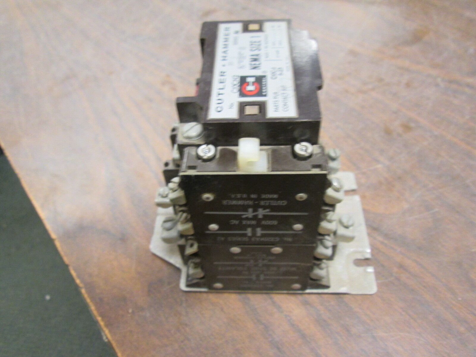 Cutler-Hammer Size 1 Contactor C10CN2 120V Coil 27A Used