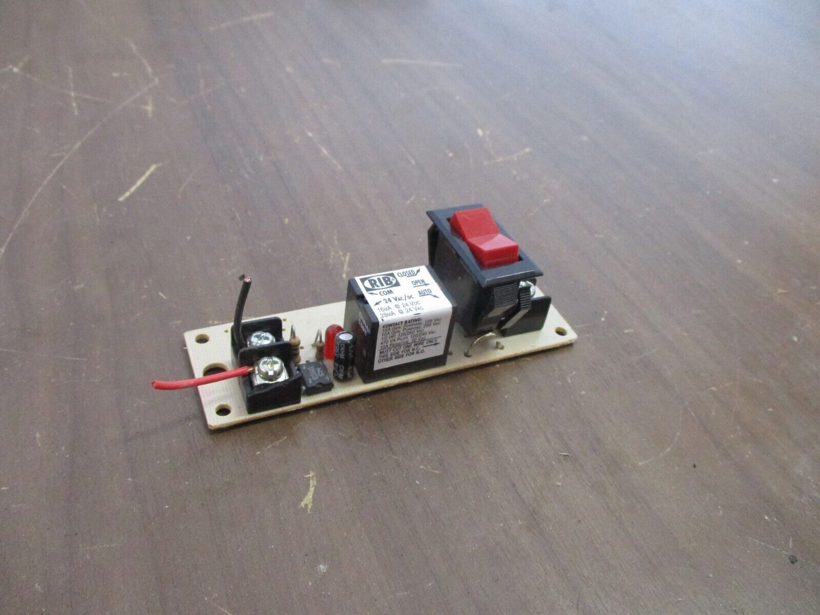 Functional Devices, Inc. RIB Track Mount Relay M24S 24VAC/DC Used