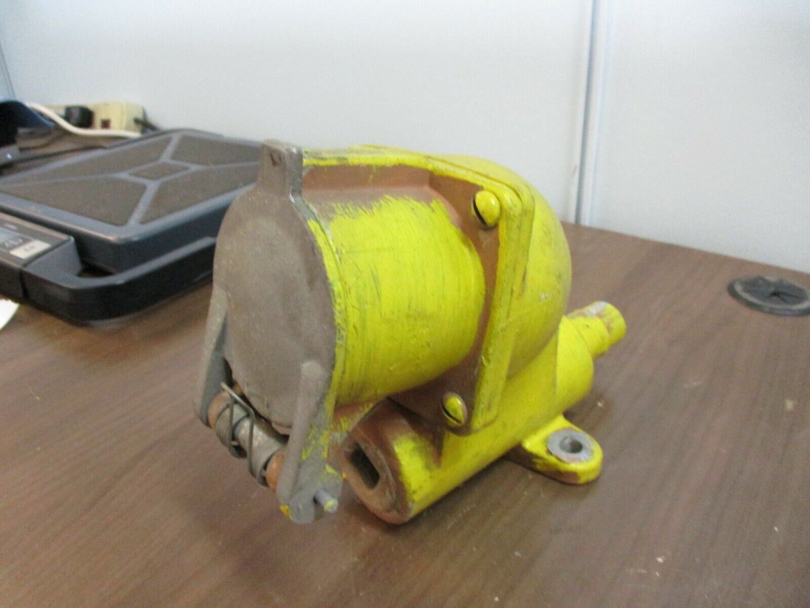 Ralco Receptacle w/Base 322-D 60A 600V Used