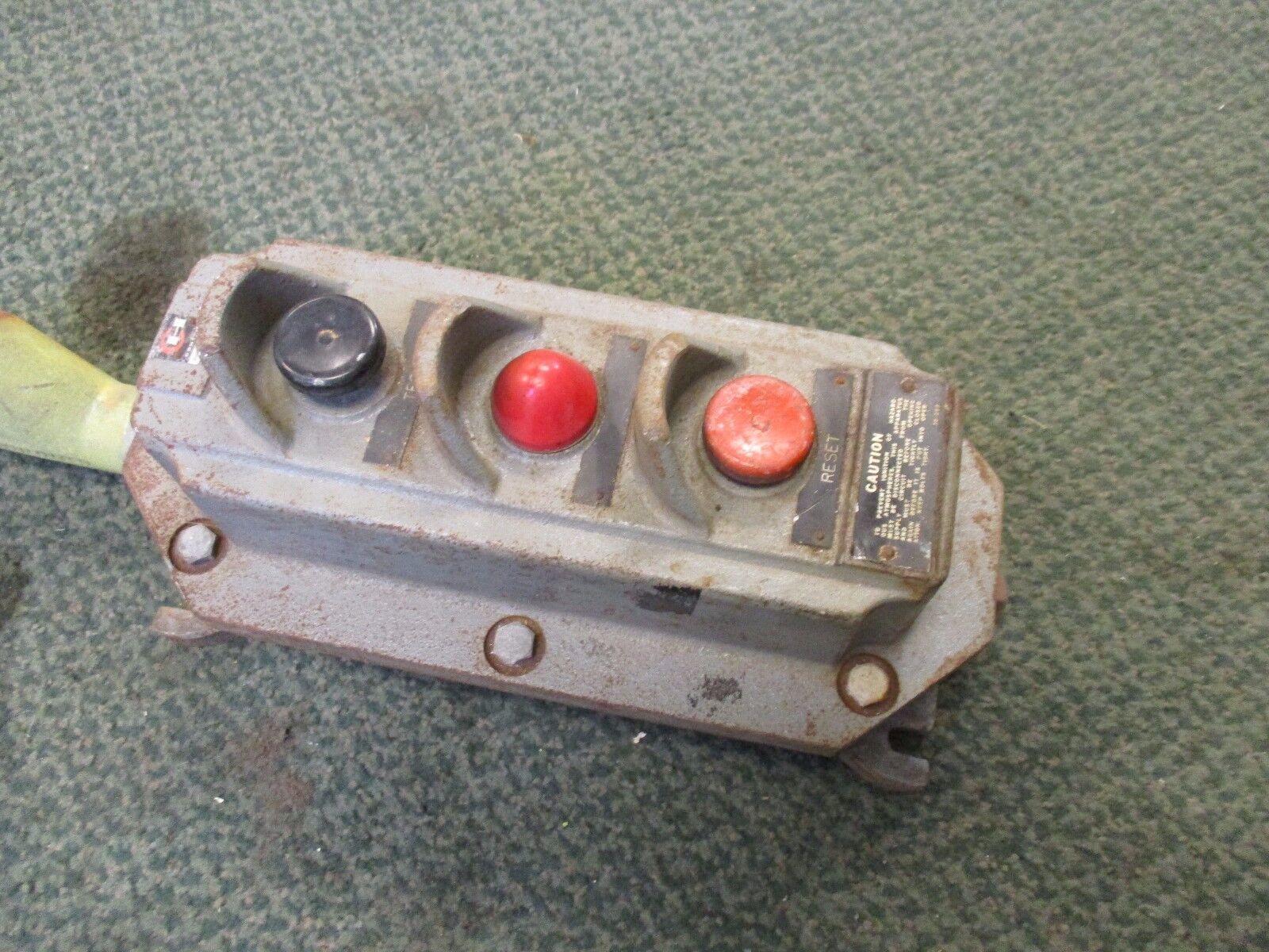 Cutler-Hammer Explosion Proof Push Button Station 10250H1752A 3-Position Used