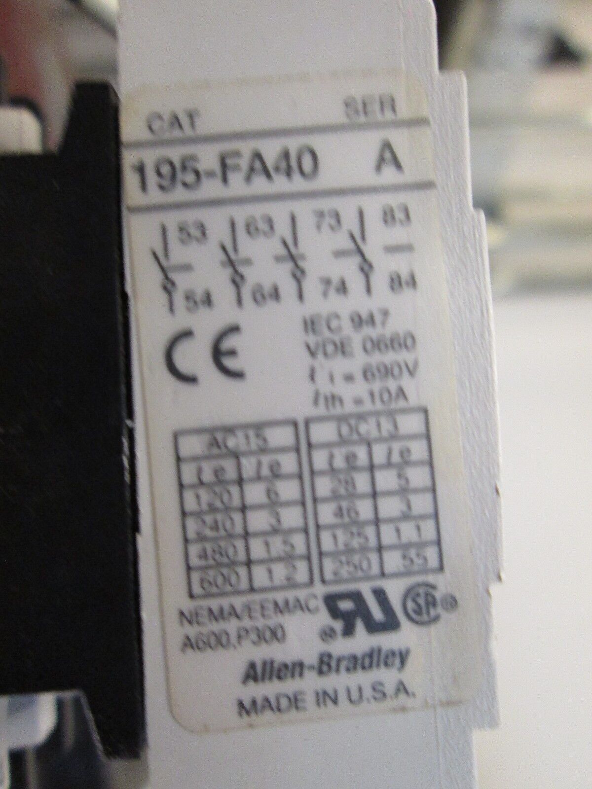 Allen-Bradley Contactor 700DC-F400* w/ 195-FA40 Aux Contact Block 24VDC Coil 10A