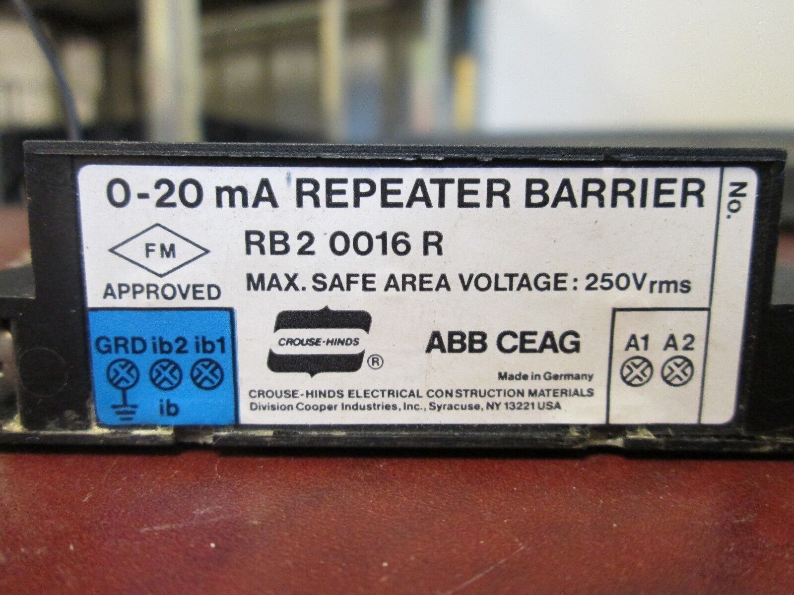 Crouse-Hinds Repeater Barrier RB2 0016R 0-20mA 250Vrms Used