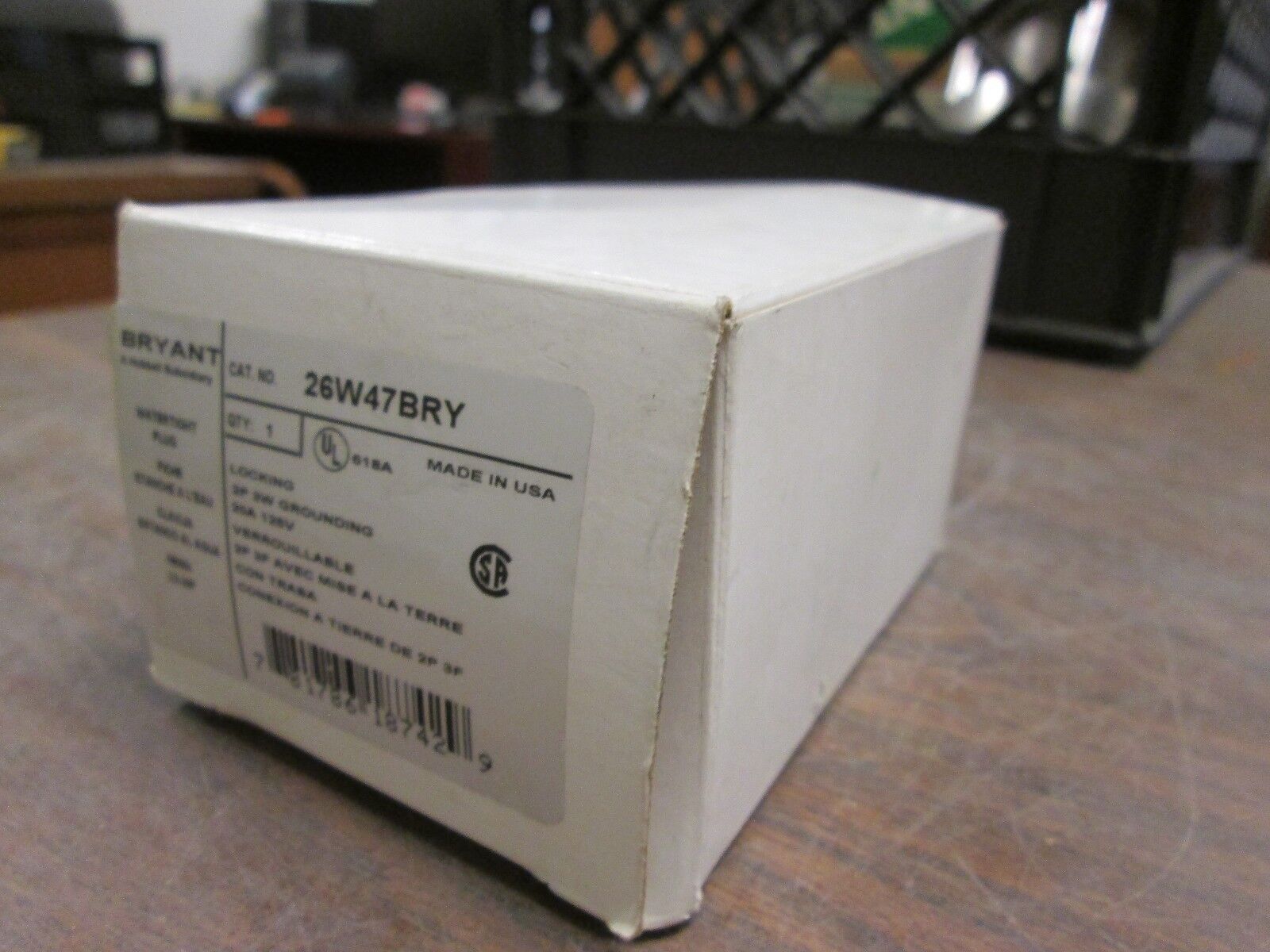 Bryant Watertight Plug 26W47BRY 20A 125V 2P 3W New Surplus