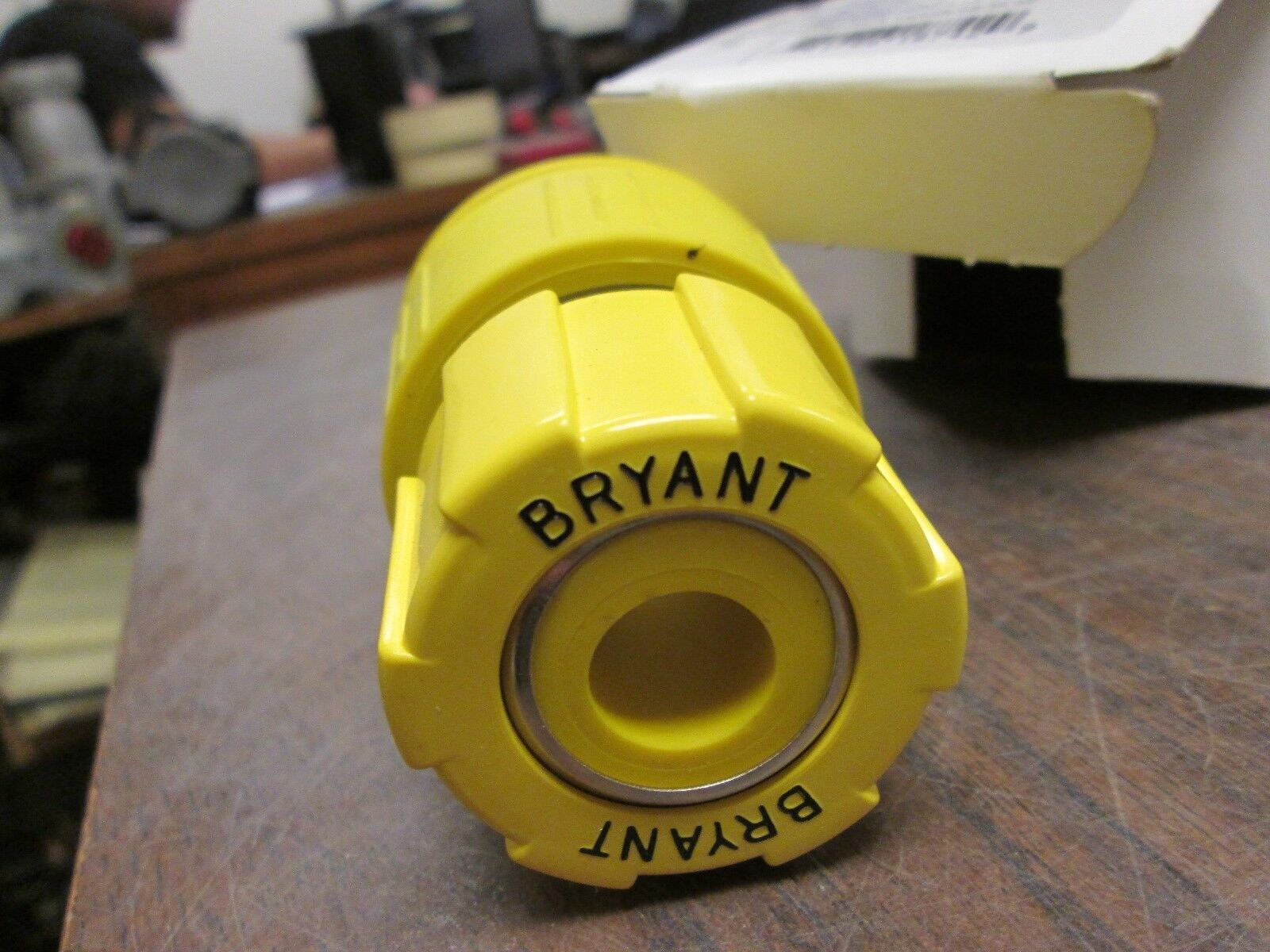 Bryant Watertight Plug 26W47BRY 20A 125V 2P 3W New Surplus