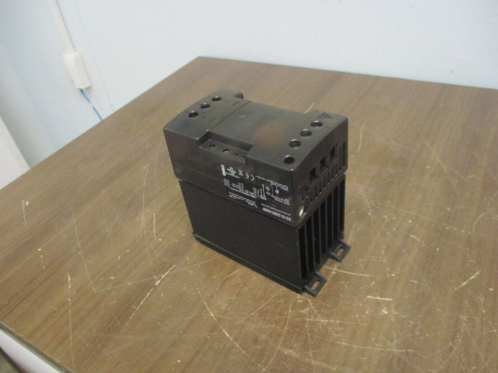 Watlow Din-A-Mite Solid State Power Control DC10-24S5-H000 230-240V 50/60Hz Used