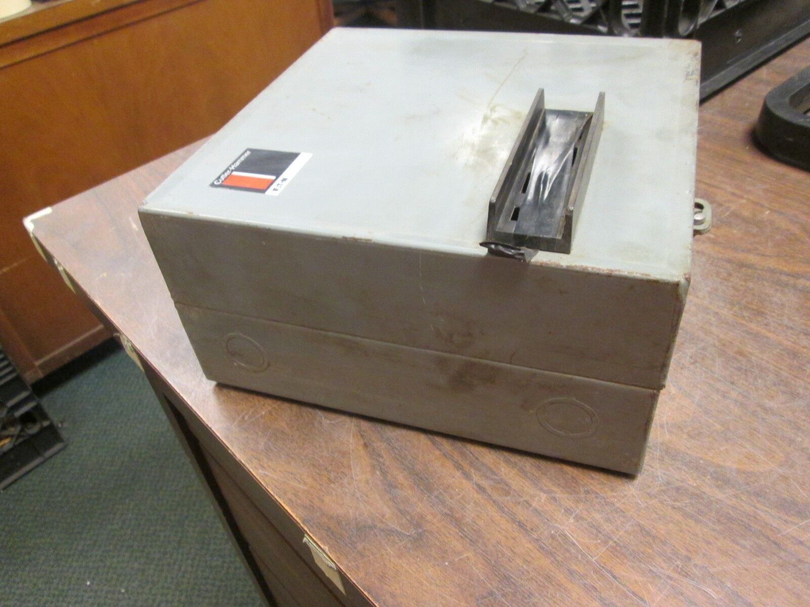 Cutler-Hammer Enclosed Starter A10BN0 Size 0 120V Coil Used