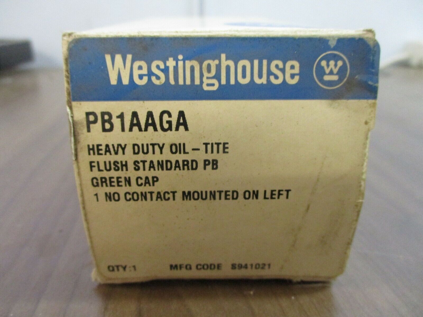 Westinghouse Oil-Tite Flush Push Button PB1AAGA Green Cap New Surplus