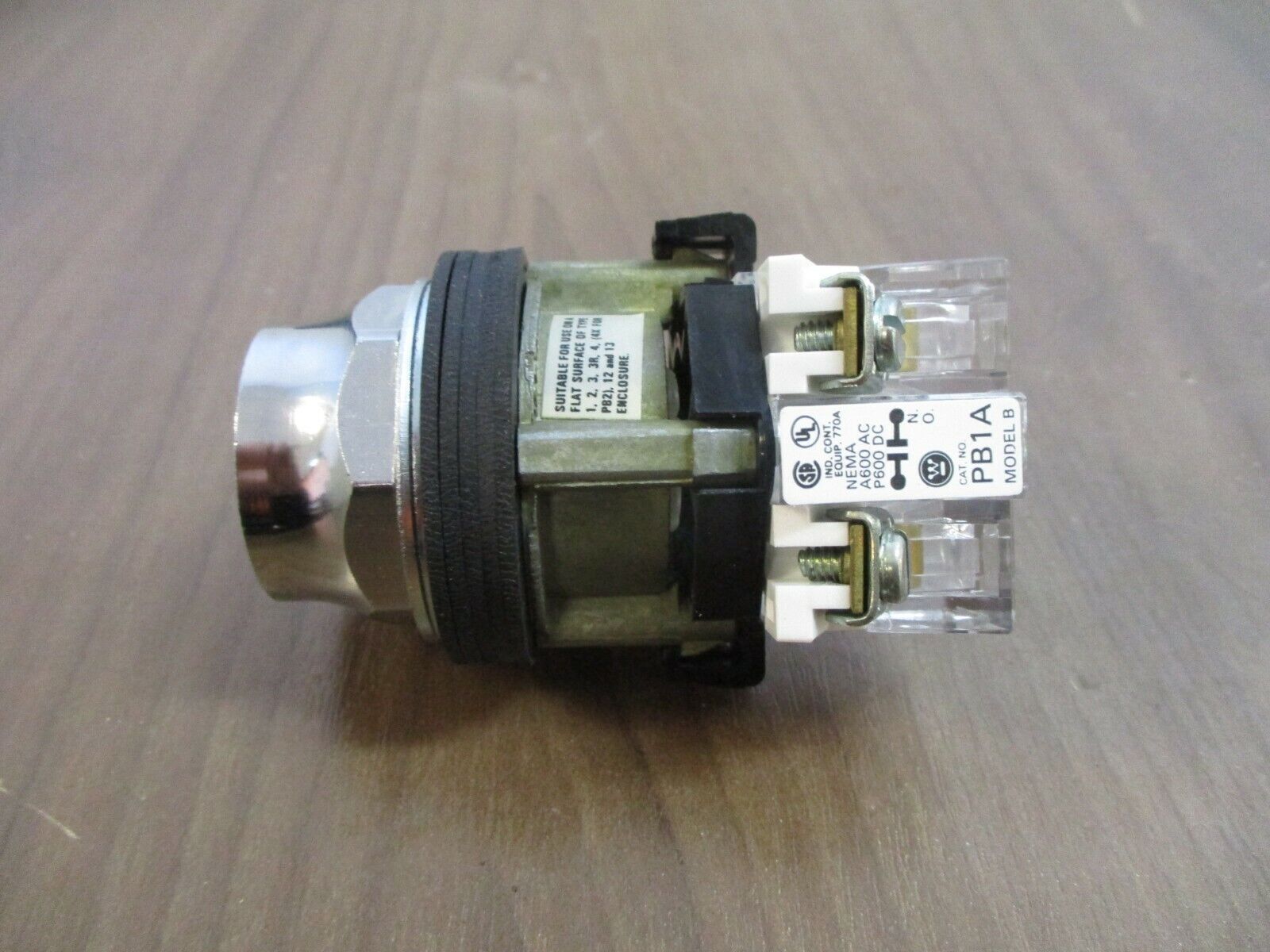 Westinghouse Oil-Tite Flush Push Button PB1AAGA Green Cap New Surplus