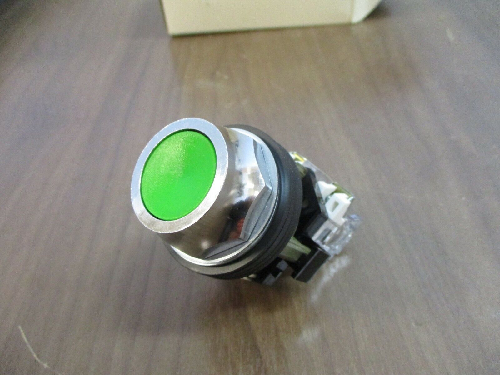 Westinghouse Oil-Tite Flush Push Button PB1AAGA Green Cap New Surplus