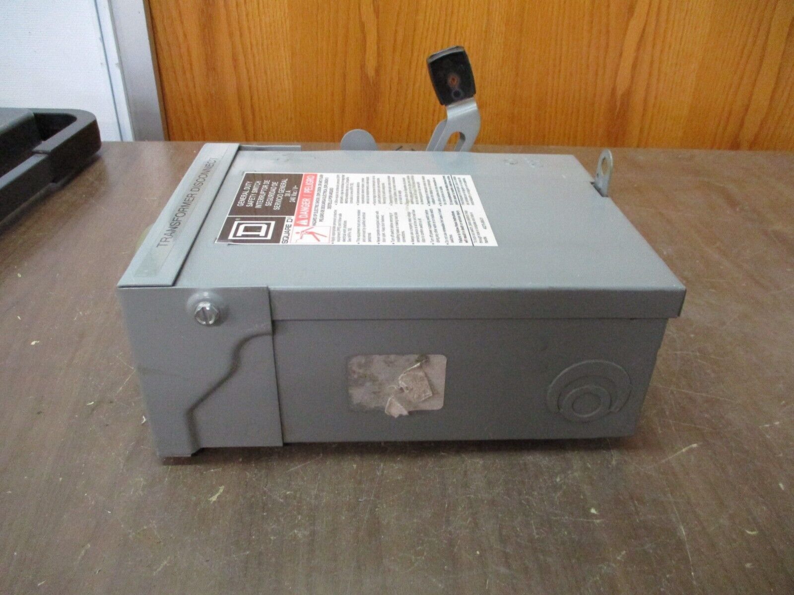 Square D Fusible 3R Safety Switch / Disconnect D221NRB 30A 240V 2P Used