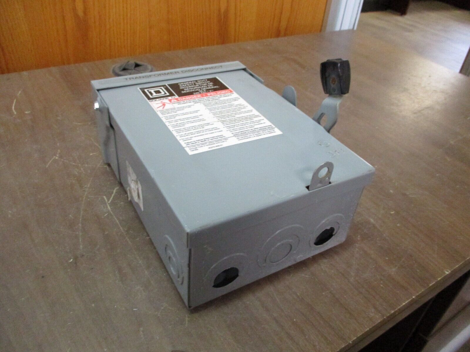 Square D Fusible 3R Safety Switch / Disconnect D221NRB 30A 240V 2P Used