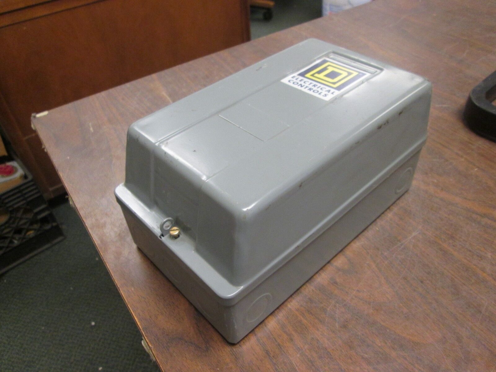 Square D Enclosed Lighting Contactor 8903 SMG 11 30A 120V Coil Used
