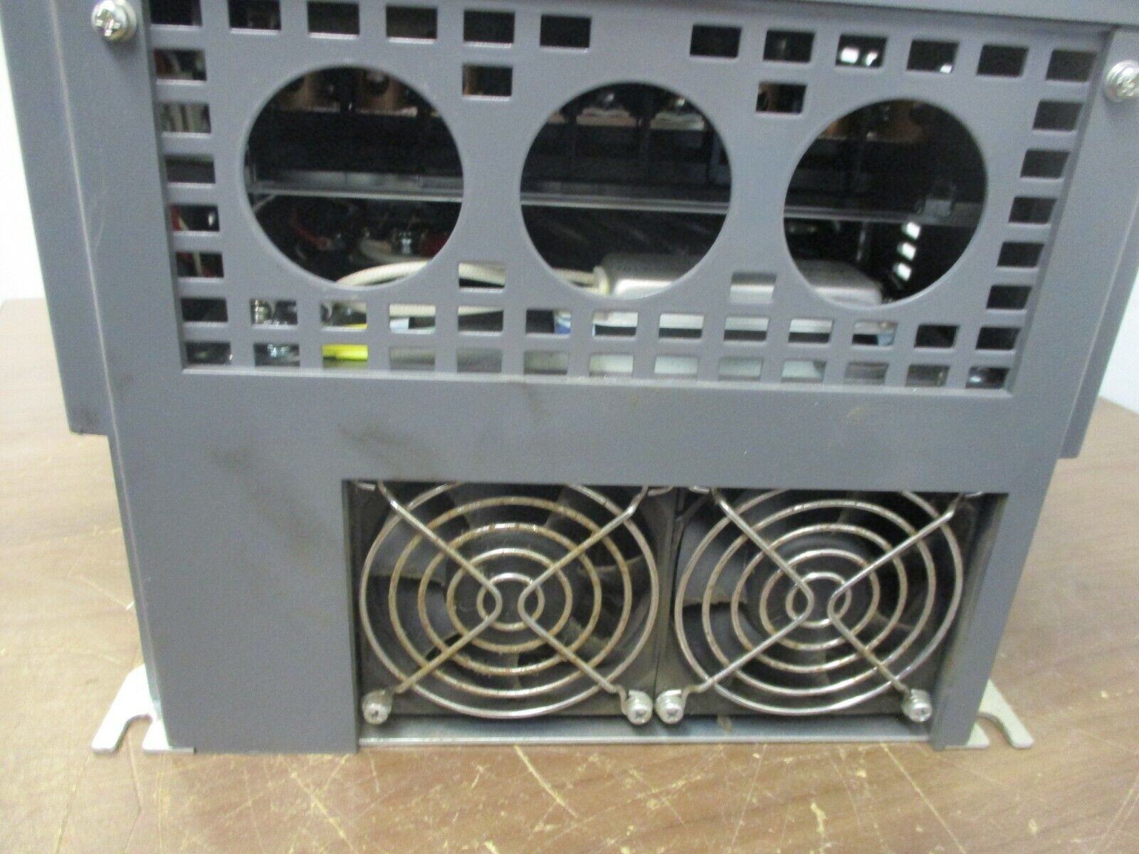 Motortronics VCM Series AC Drive VCM-215-N 15HP 3Ph w/ Keypad Used