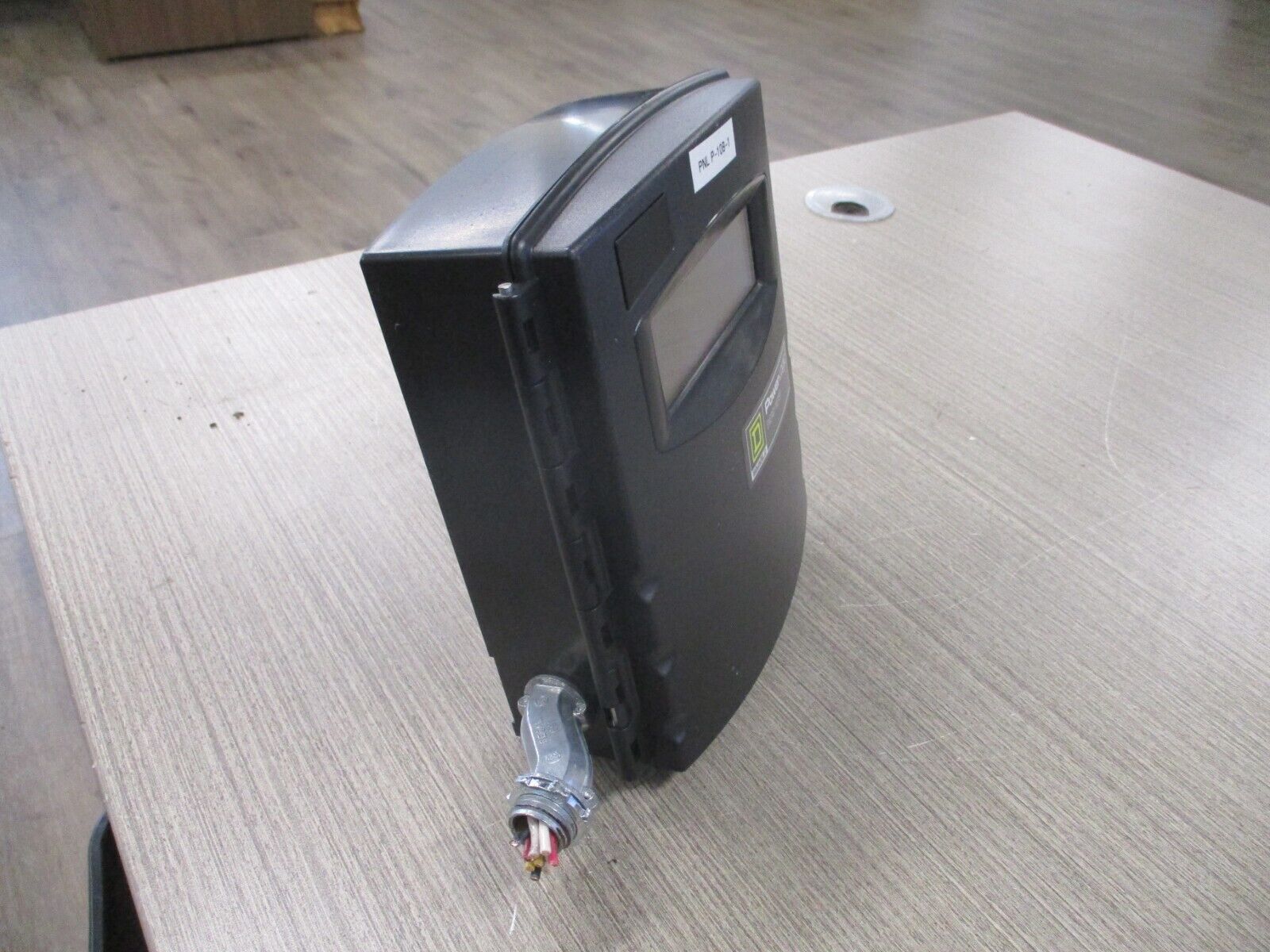Square D PowerLogic Energy Meter EME3084 50VA 50-60HZ 100-300VAC 1PH Used