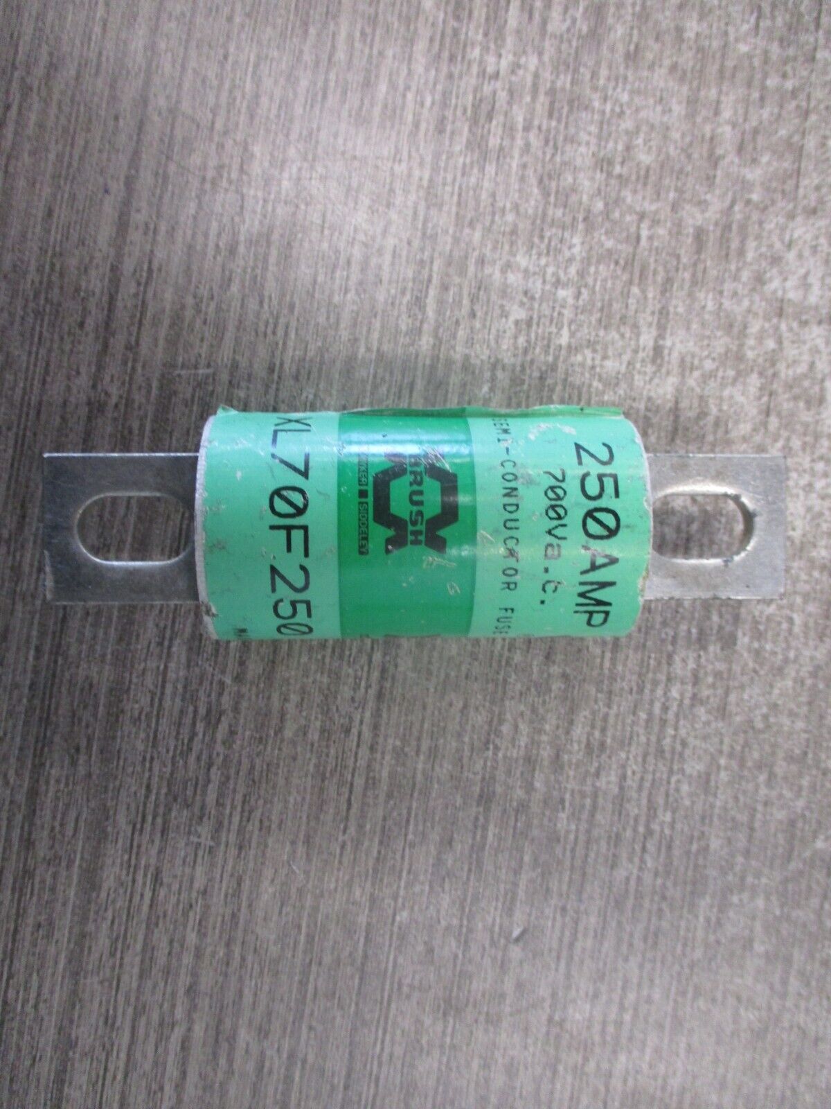 Bush Fuse Xl70F250 250A 700V Used