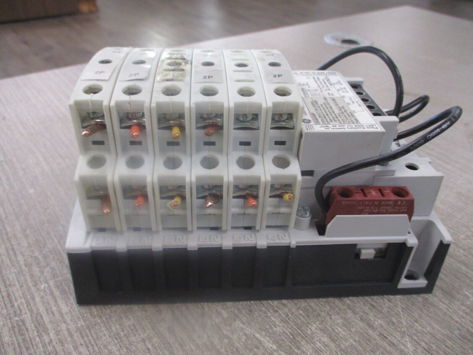 GE Lighting Contactor CR460B 265-277V Coil w/ (6) Power Pole Used