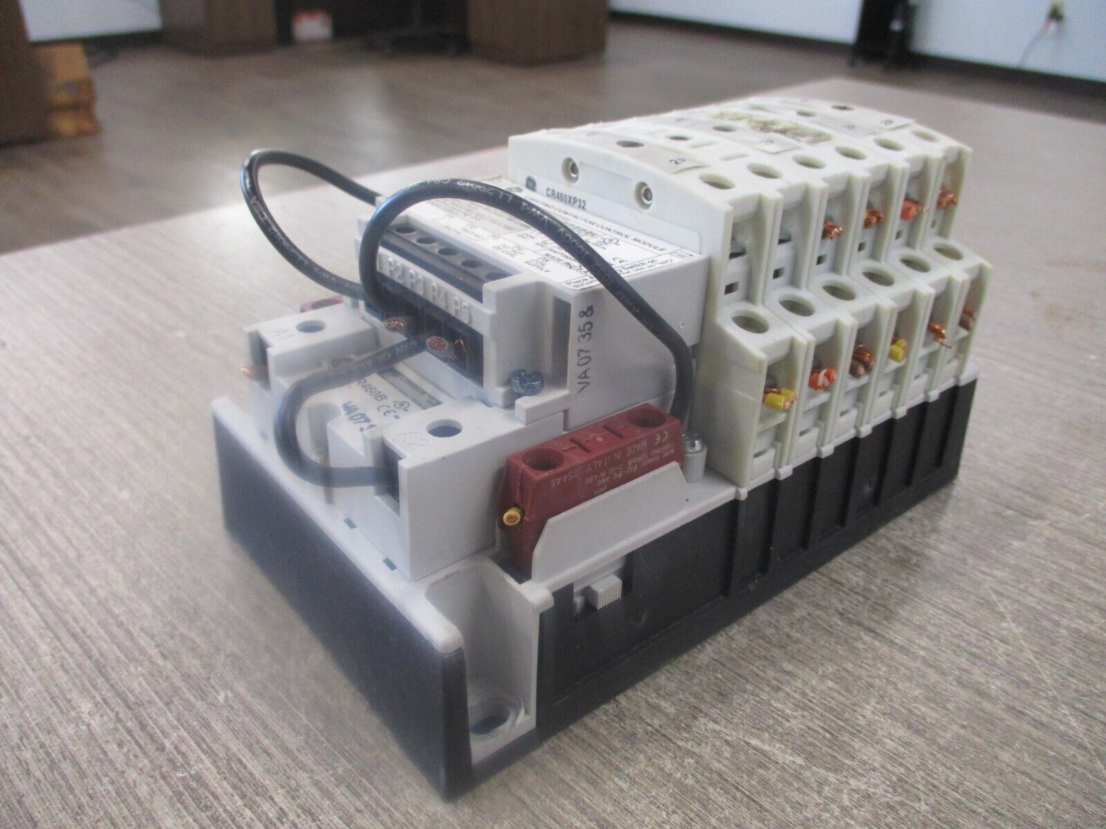 GE Lighting Contactor CR460B 265-277V Coil w/ (6) Power Pole Used