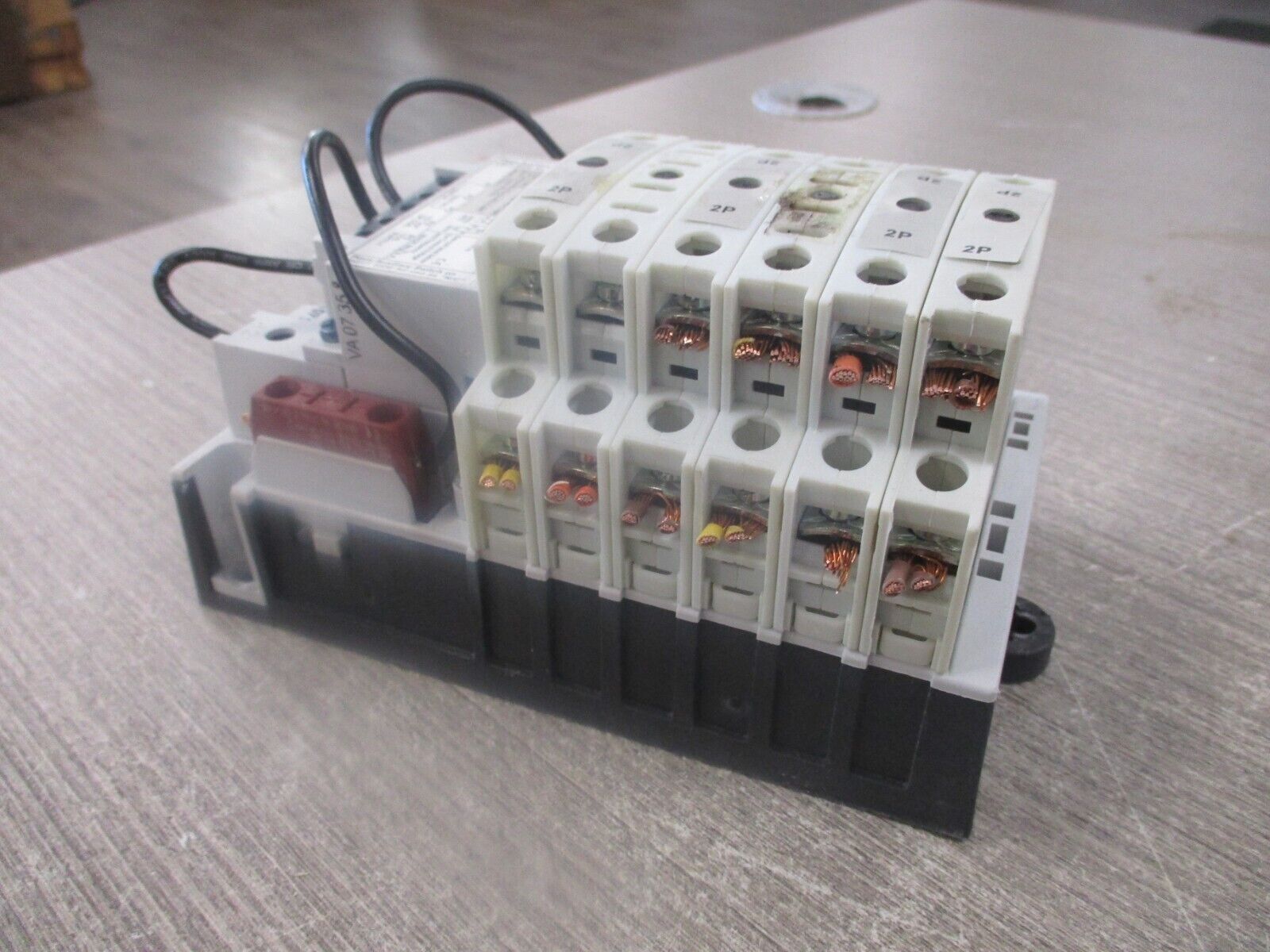 GE Lighting Contactor CR460B 265-277V Coil w/ (6) Power Pole Used