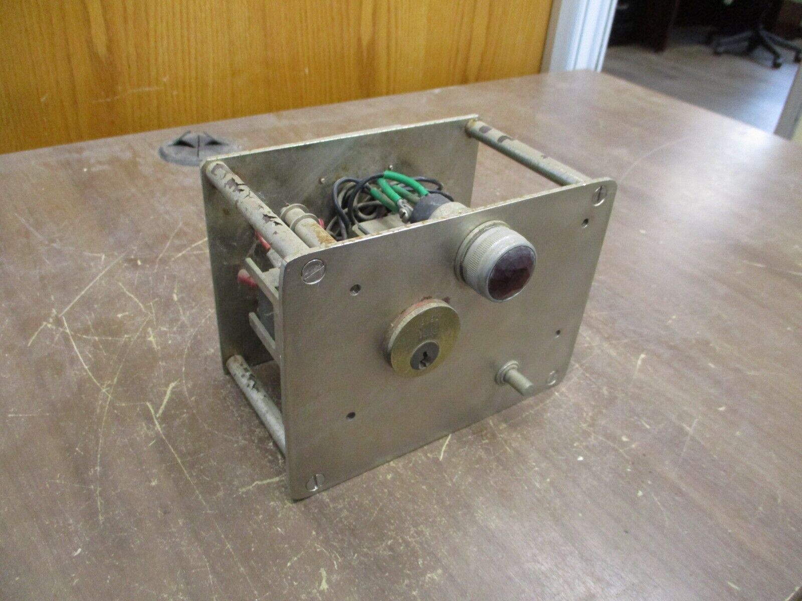 Superior Electrical Interlock S1059001YPBL Used