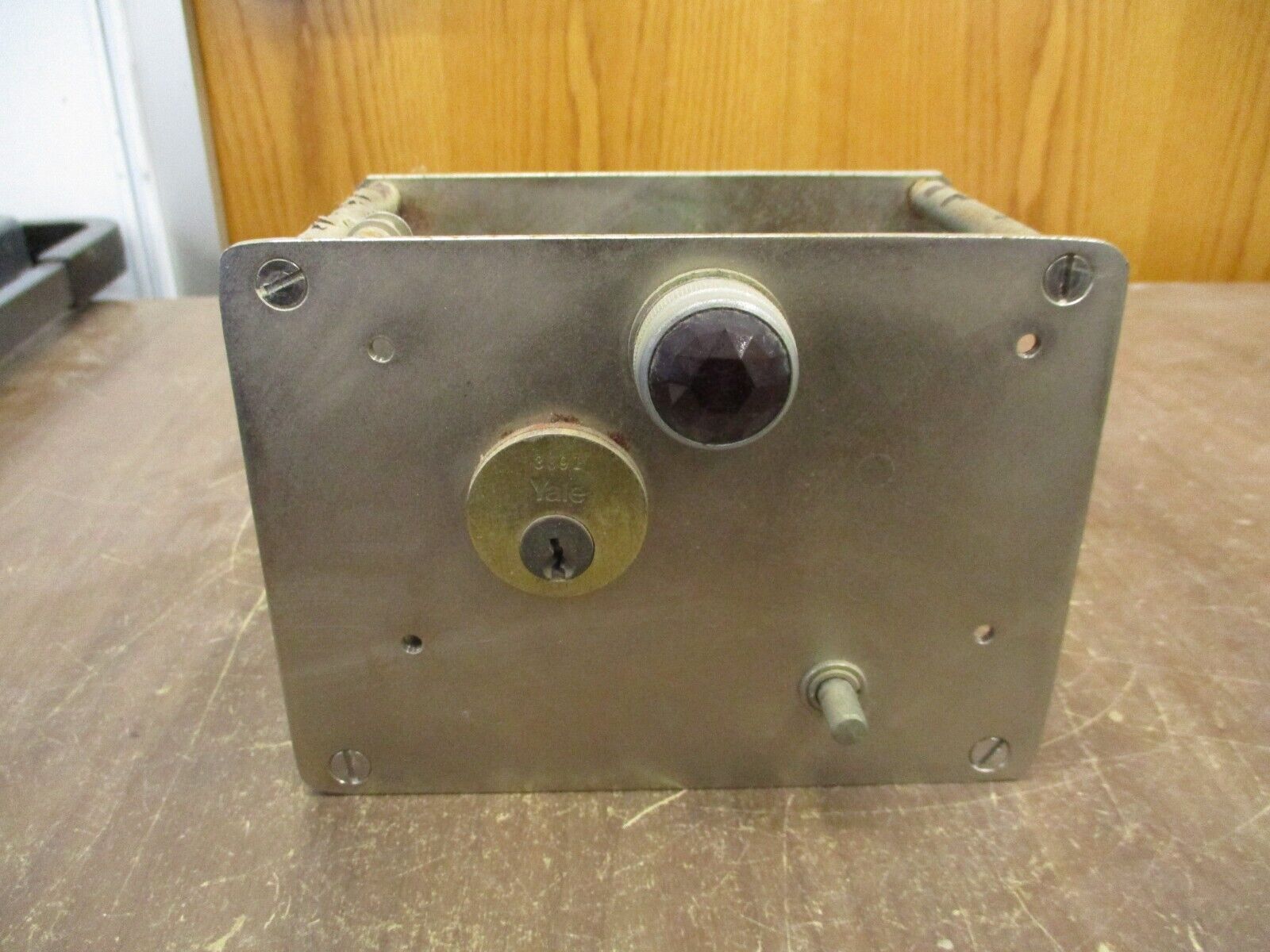 Superior Electrical Interlock S1059001YPBL Used