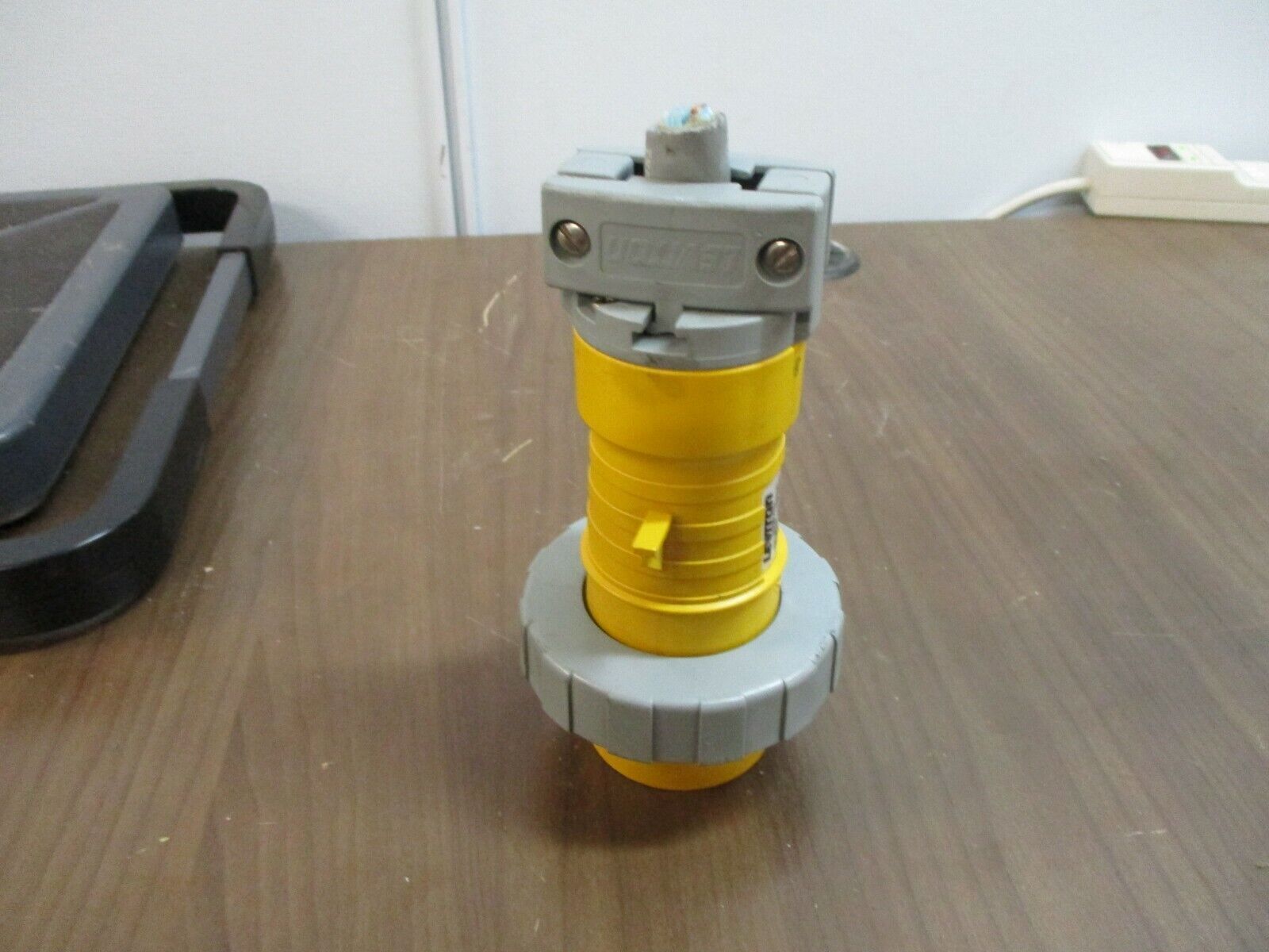 Leviton Plug 330P4W 30A 125V 2P 3W Used