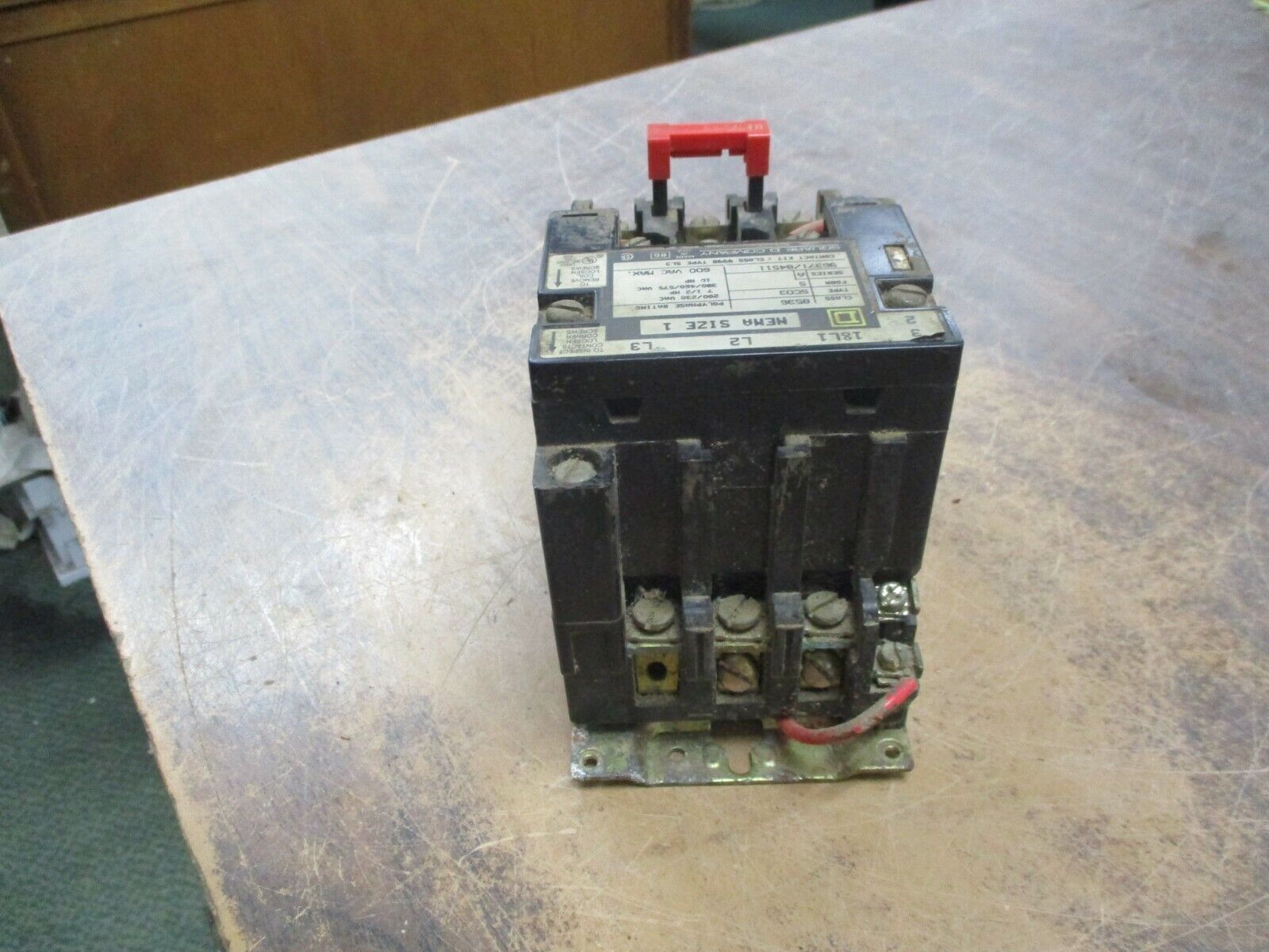 Square D Size 1 Starter 8536 SC03 S Ser. A 120V Coil 600V *No Heaters* Used