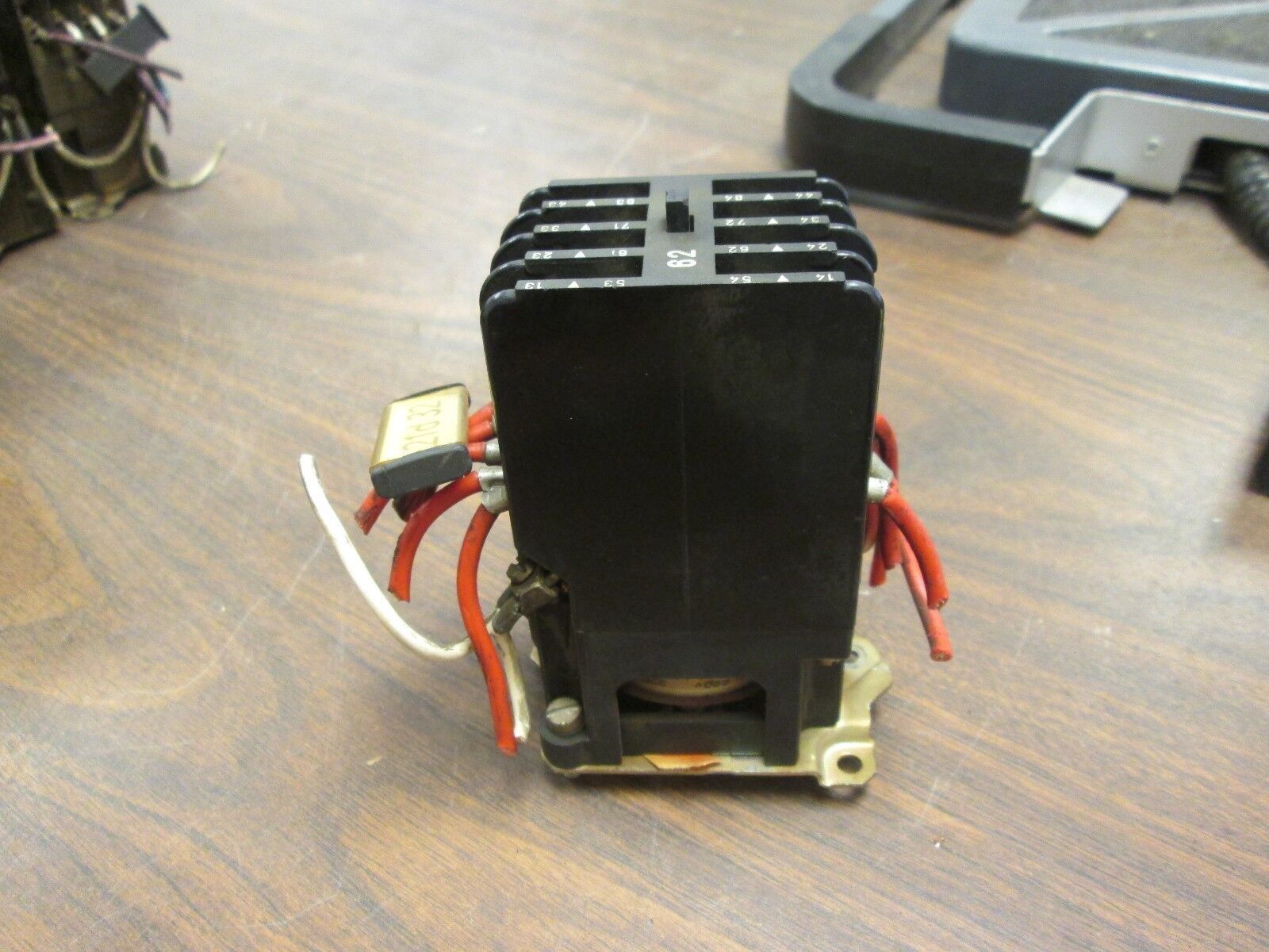 Siemens Contactor 3 TA63 07-0A 220V Coil Used