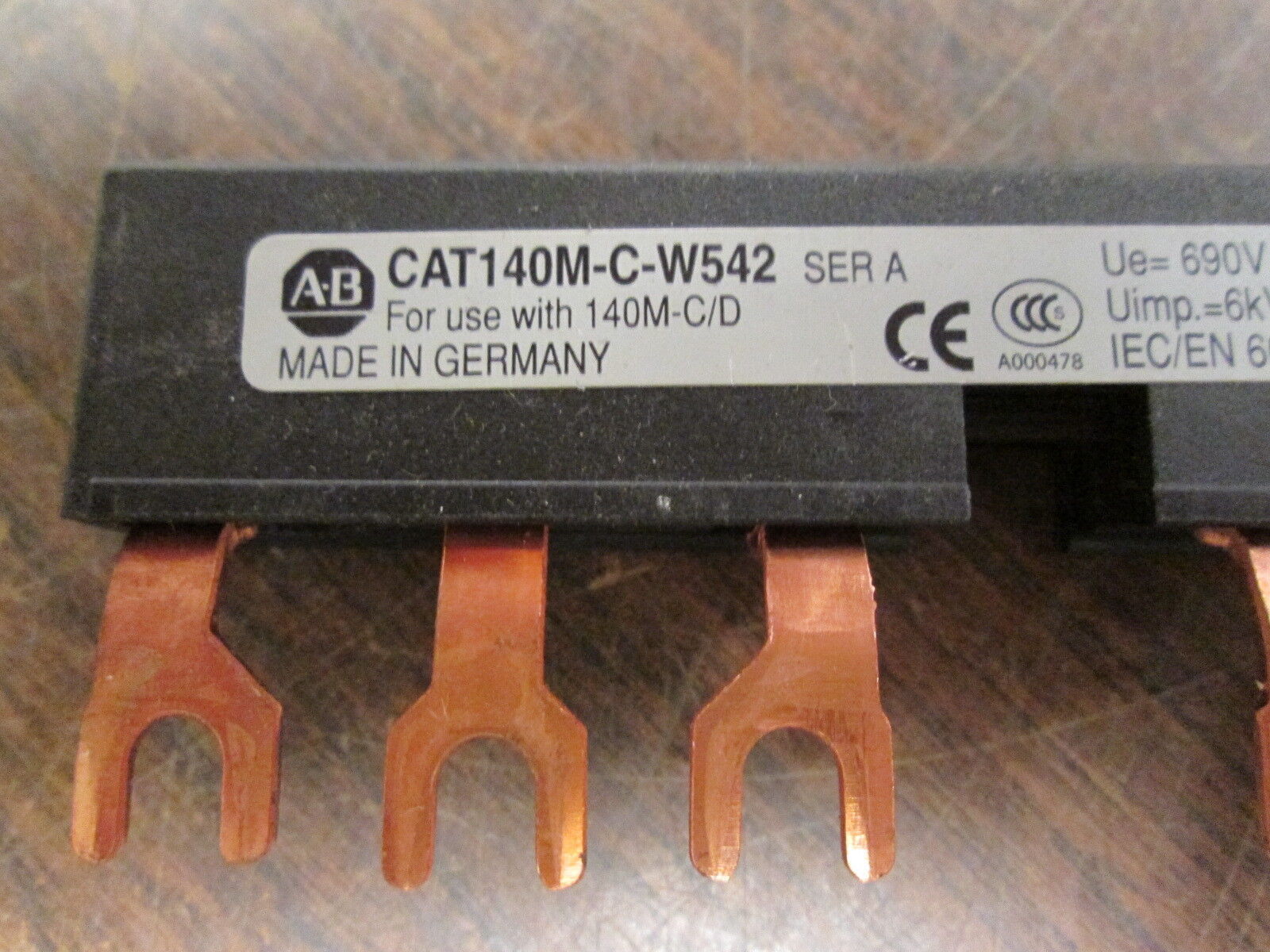 Allen-Bradley BusBar 140M-C-W542 Ser. A. 64A 600V Used