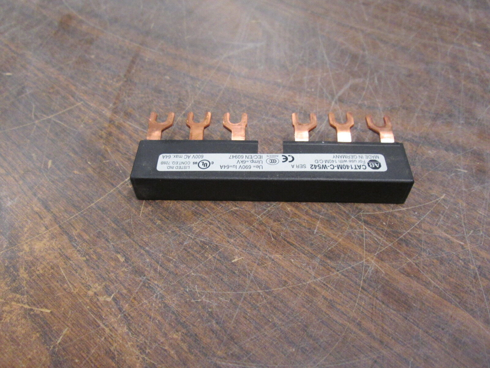 Allen-Bradley BusBar 140M-C-W542 Ser. A. 64A 600V Used