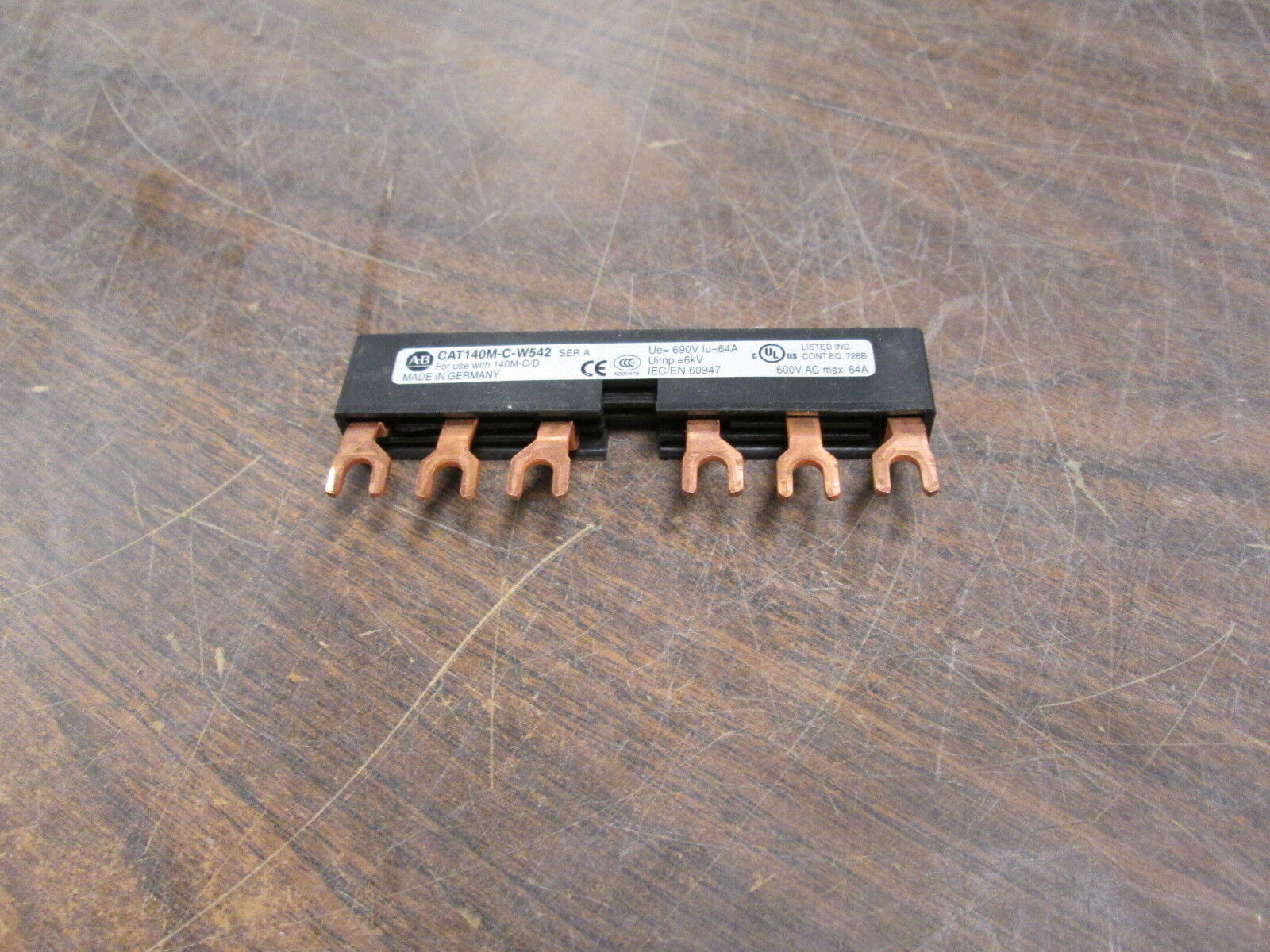 Allen-Bradley BusBar 140M-C-W542 Ser. A. 64A 600V Used