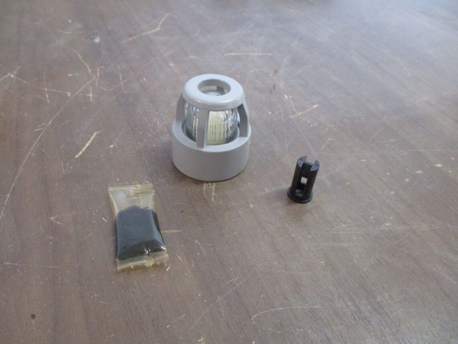Allen-Bradley Illuminated Push Button Lens Assembly 800H-N106W Ser. A White