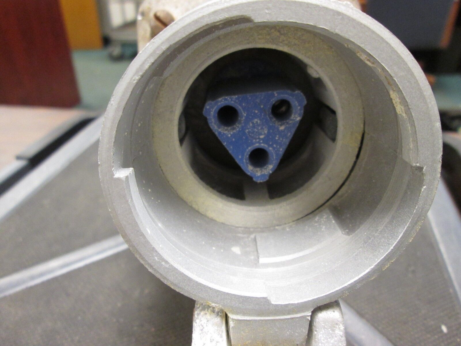 Crouse-Hinds Receptacle w/ Base CES2213NX 7A @ 460V 30A @ 230V 3W