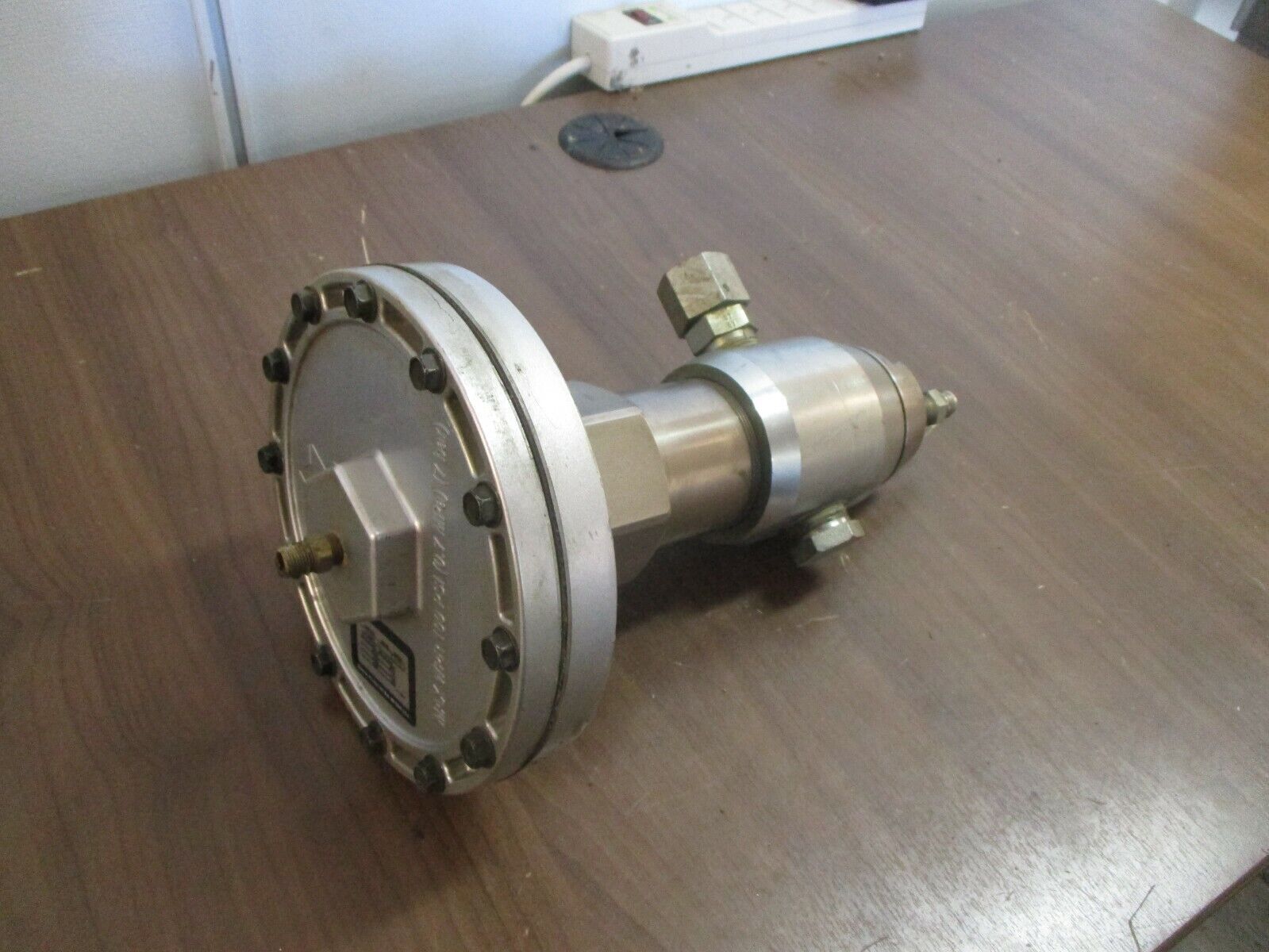 Graco Diaphragm Regulator Valve 915587 100PSI Used