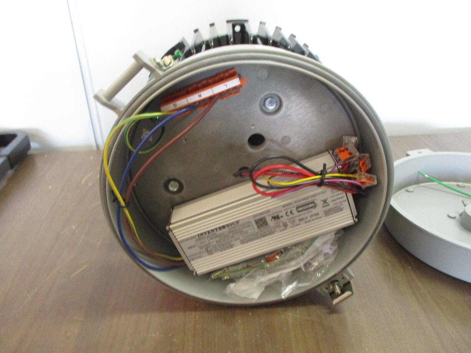 Eaton CHAMP Series Explosion Proof Luminaire Fitting VMVL-3-2A-R3-UNV1-S890 LED